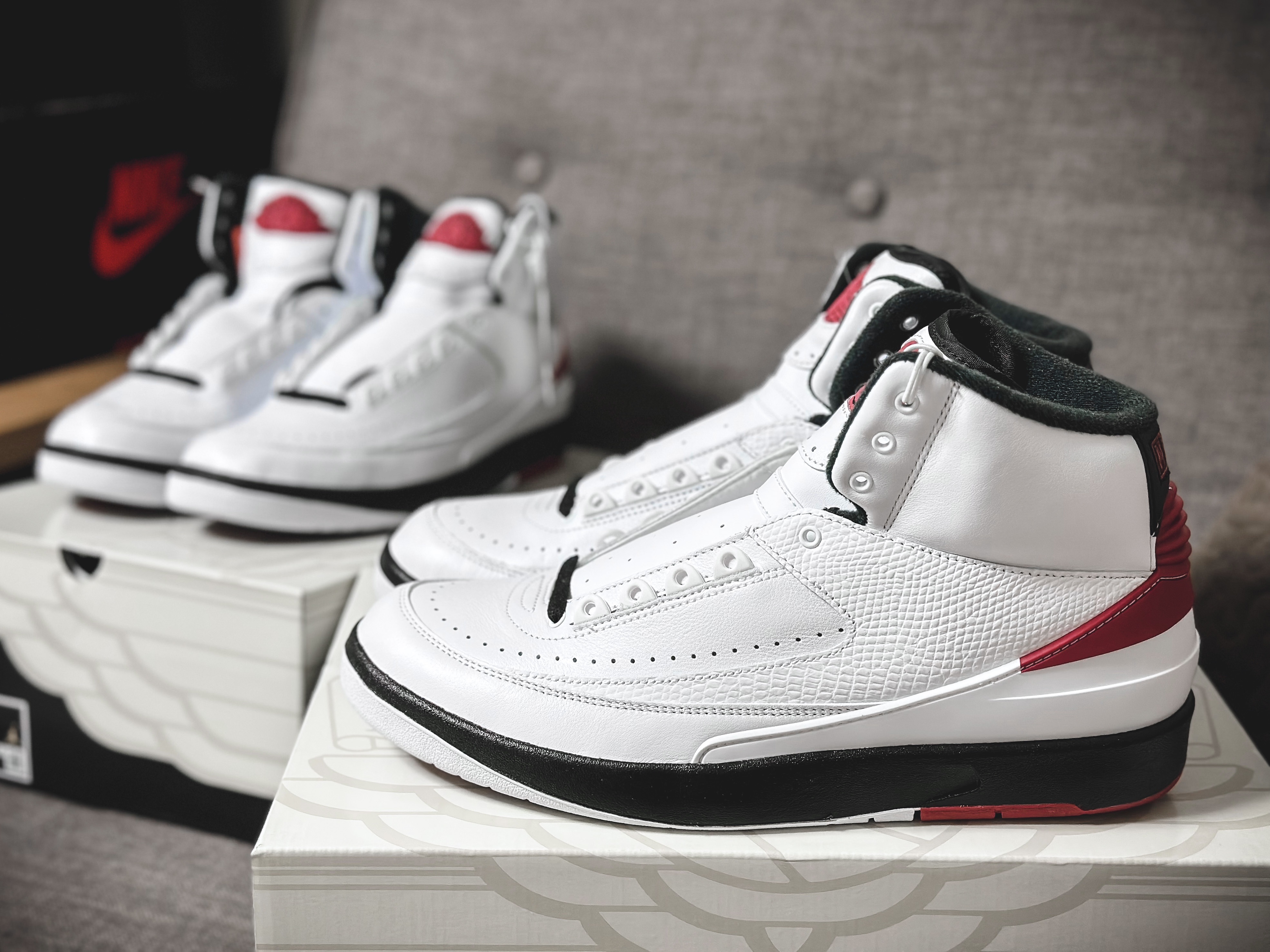Jordan 2 Retro OG Chicago, Jordan 3 Retro True Blue 2009 착용 스타일 - 2