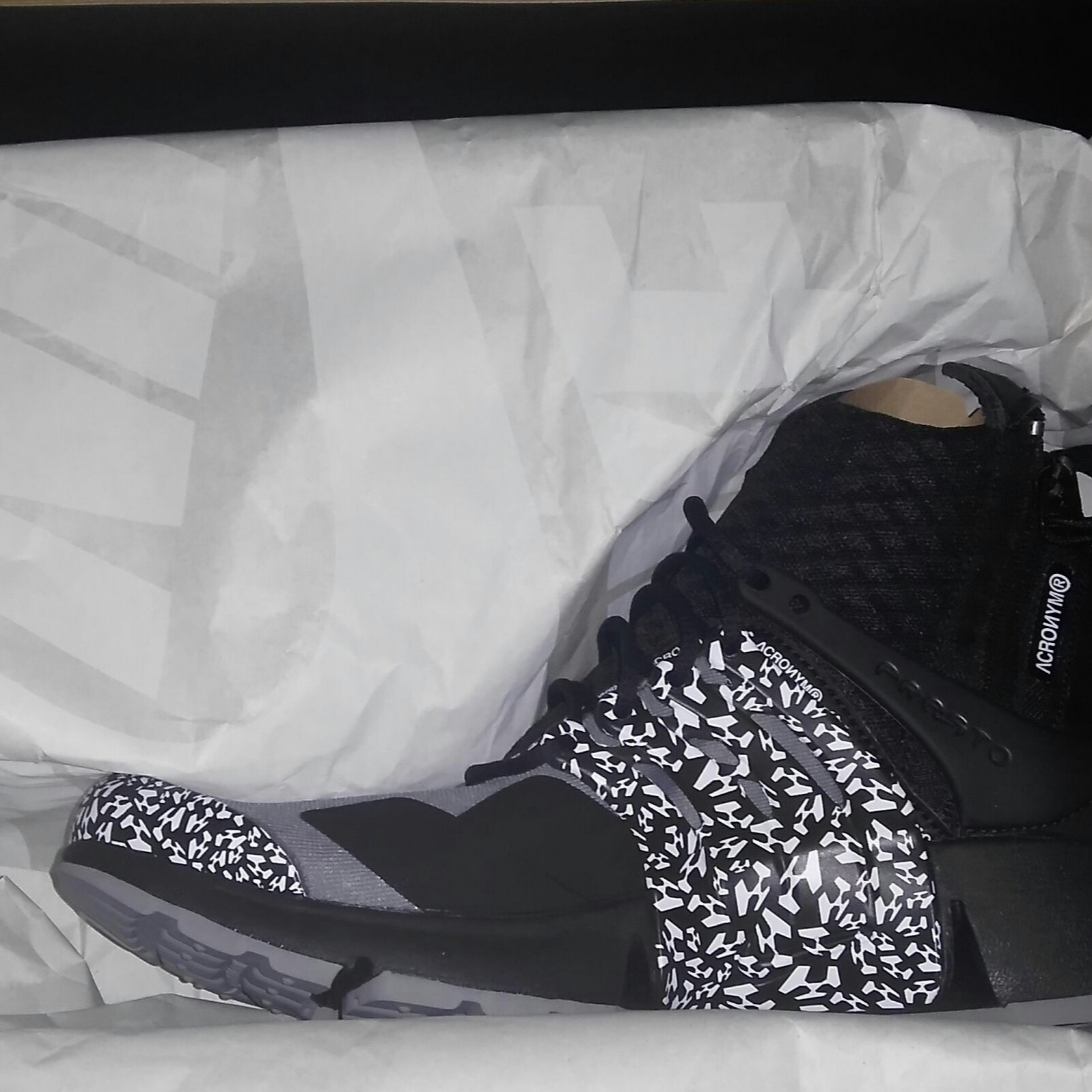 Nike x Acronym Air Presto Mid Acronym Cool Grey 착용 스타일