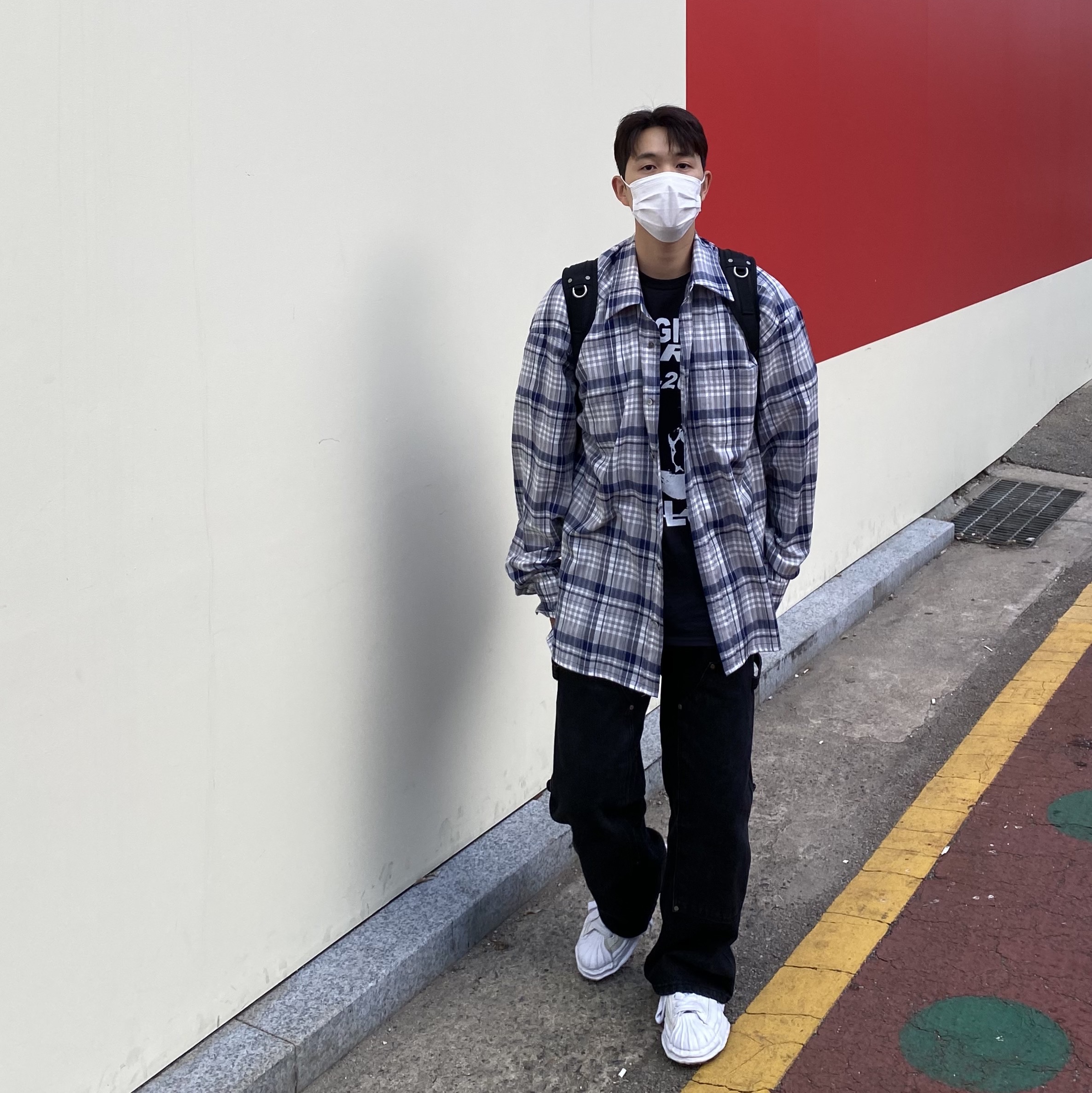 Maison Mihara Yasuhiro Blakey OG Sole Canvas Low-top Sneakers White 착용 스타일 - 4