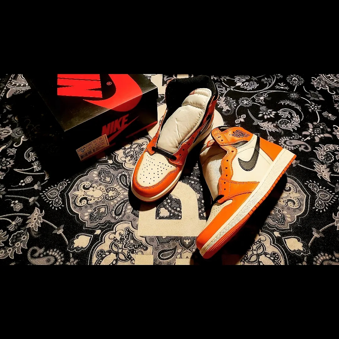 Jordan 1 Retro High OG Reverse Shattered Backboard 착용 스타일 - 1