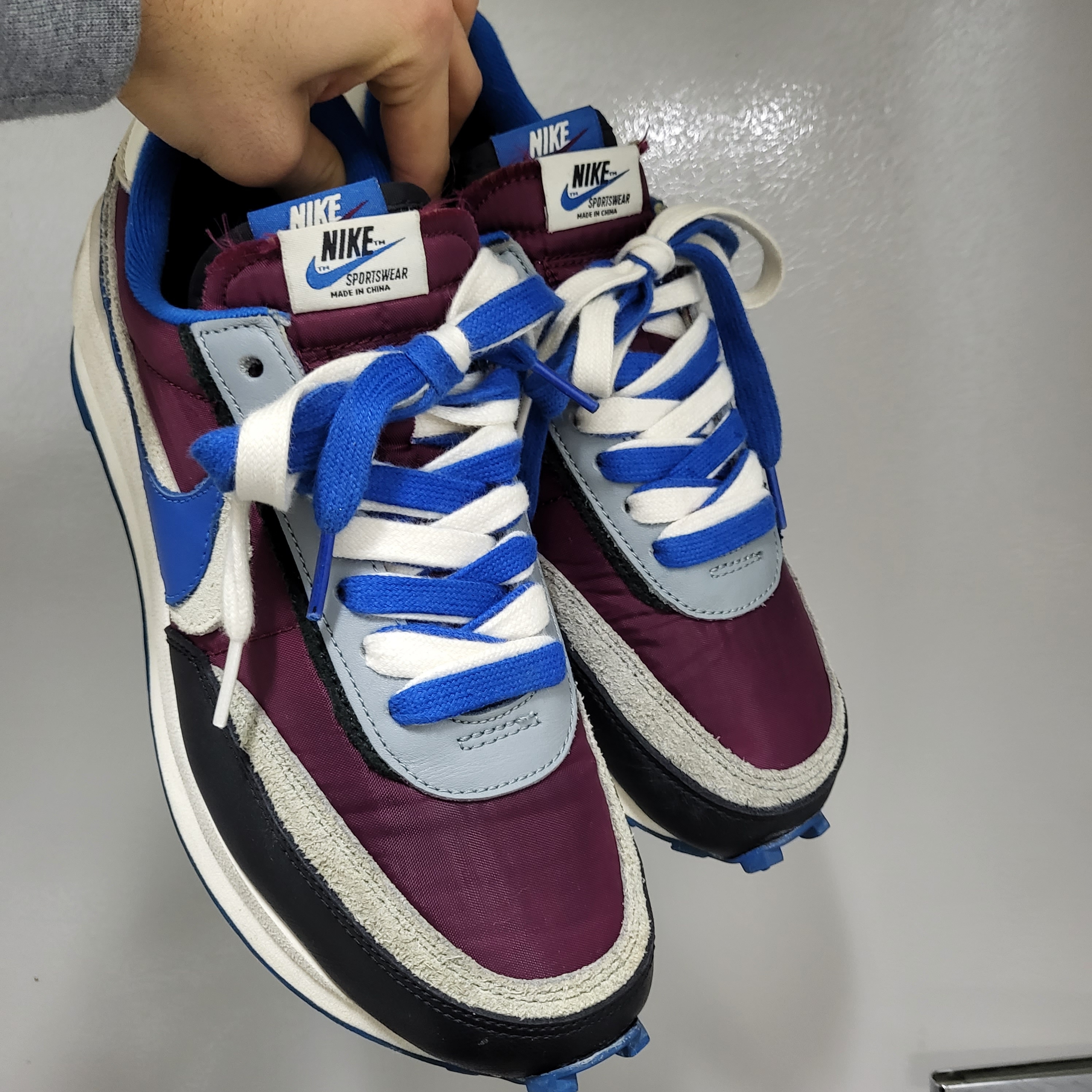 Nike x Sacai x Undercover LDWaffle Night Maroon Team Royal 착용 스타일