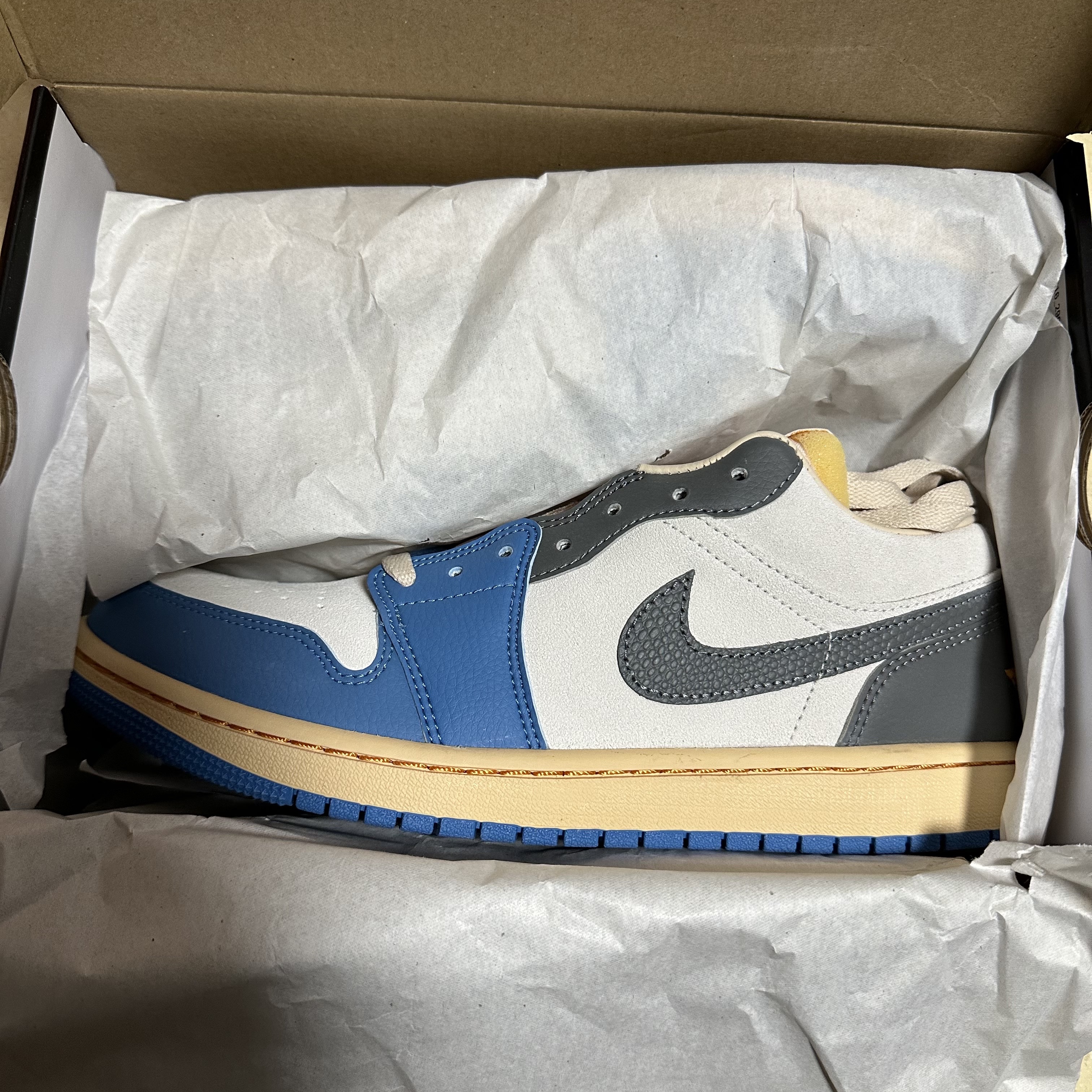 Jordan 1 Low SE Tokyo 96 착용 스타일