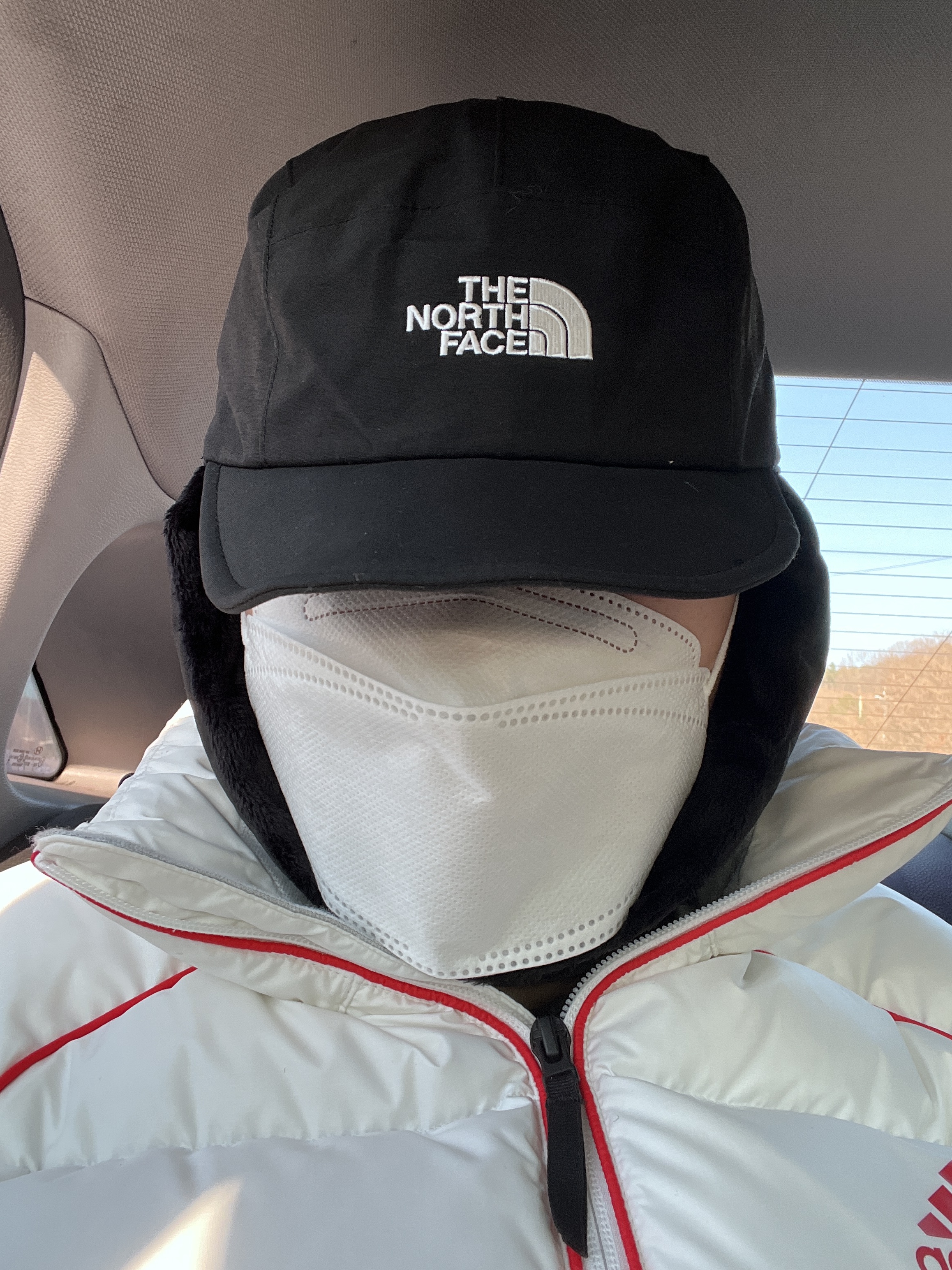 The North Face Gore-Tex Earmuff Cap Black 착용 스타일