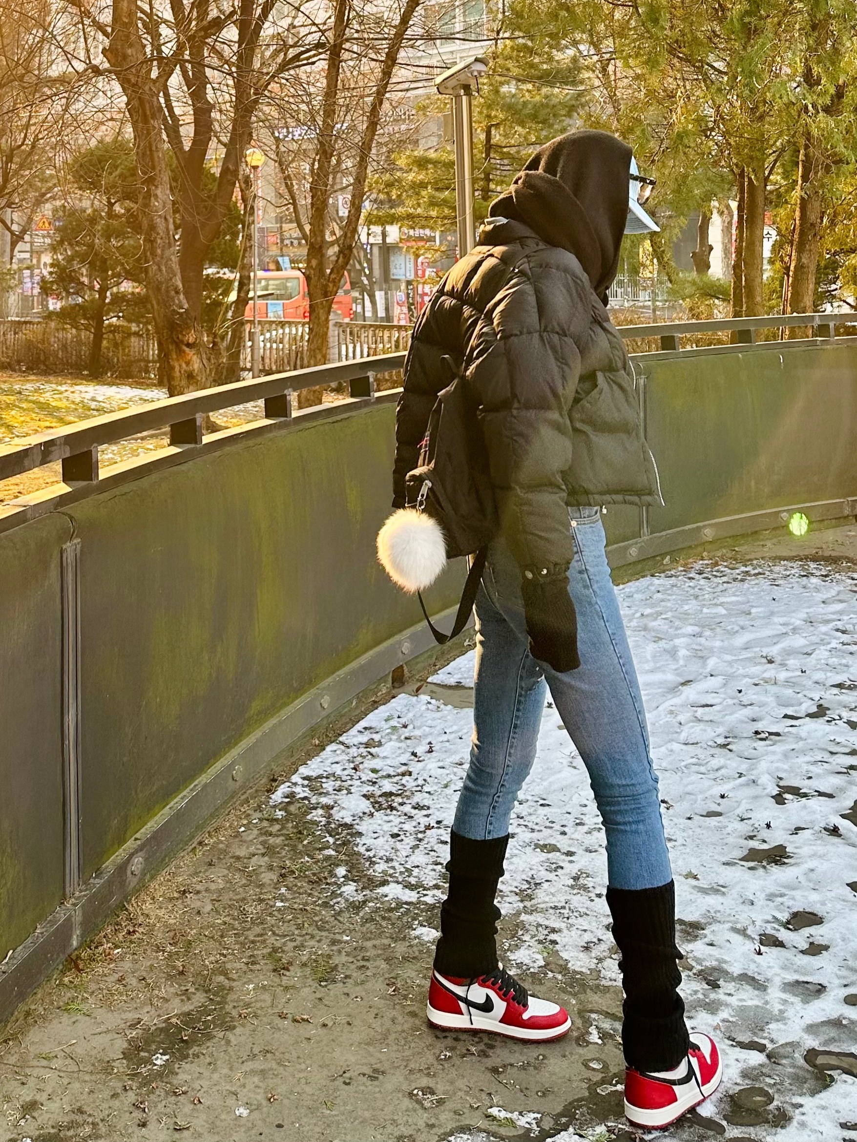 Jordan 1 Retro High OG Chicago 2022, Supreme Washed Chino Twill Camp Cap Denim - 21SS 착용 스타일 - 2