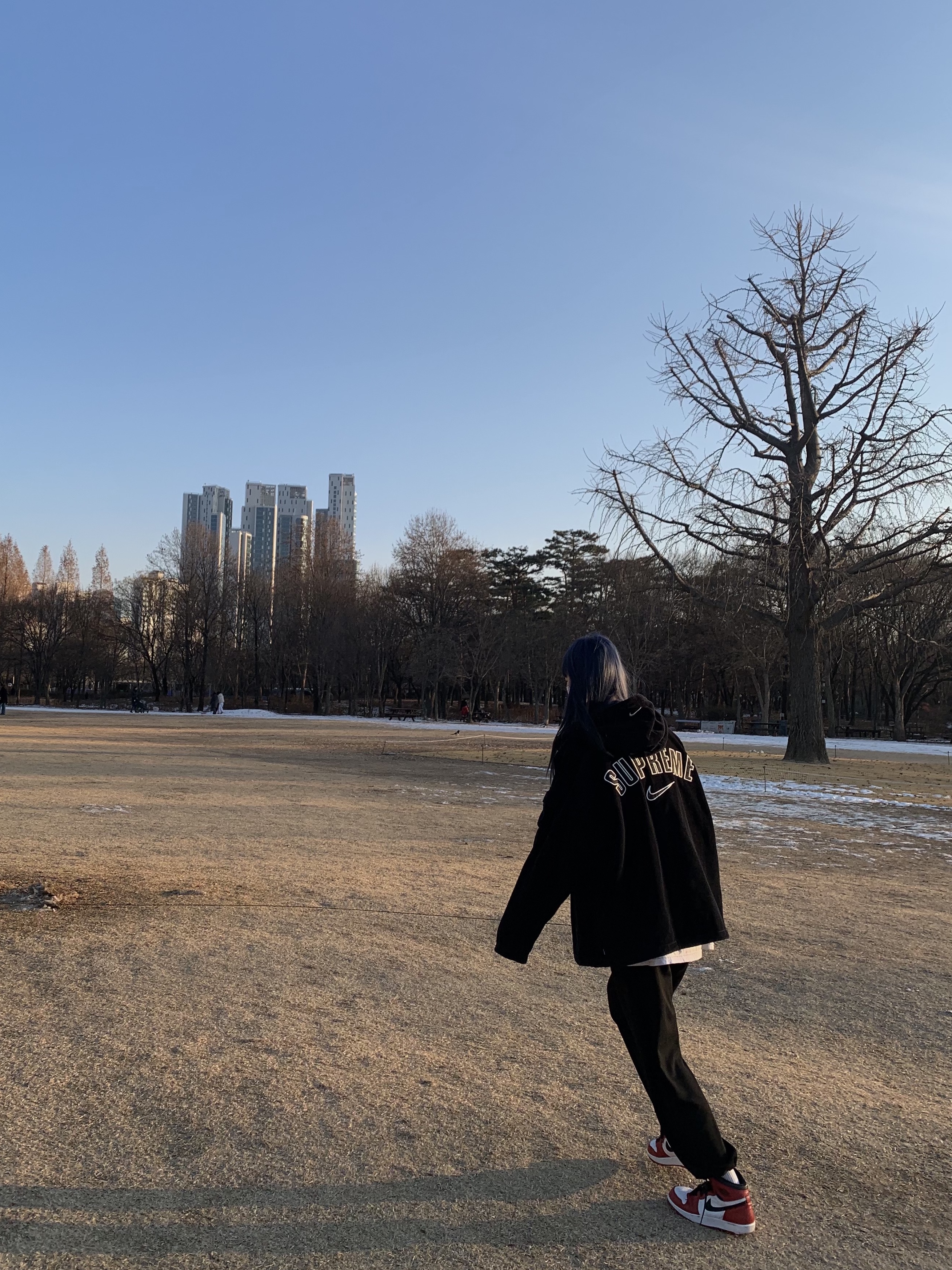 Supreme x Nike Arc Corduroy Hooded Jacket Black - 22SS, (GS) Jordan 1.5 Retro Chicago 2015 착용 스타일 - 3
