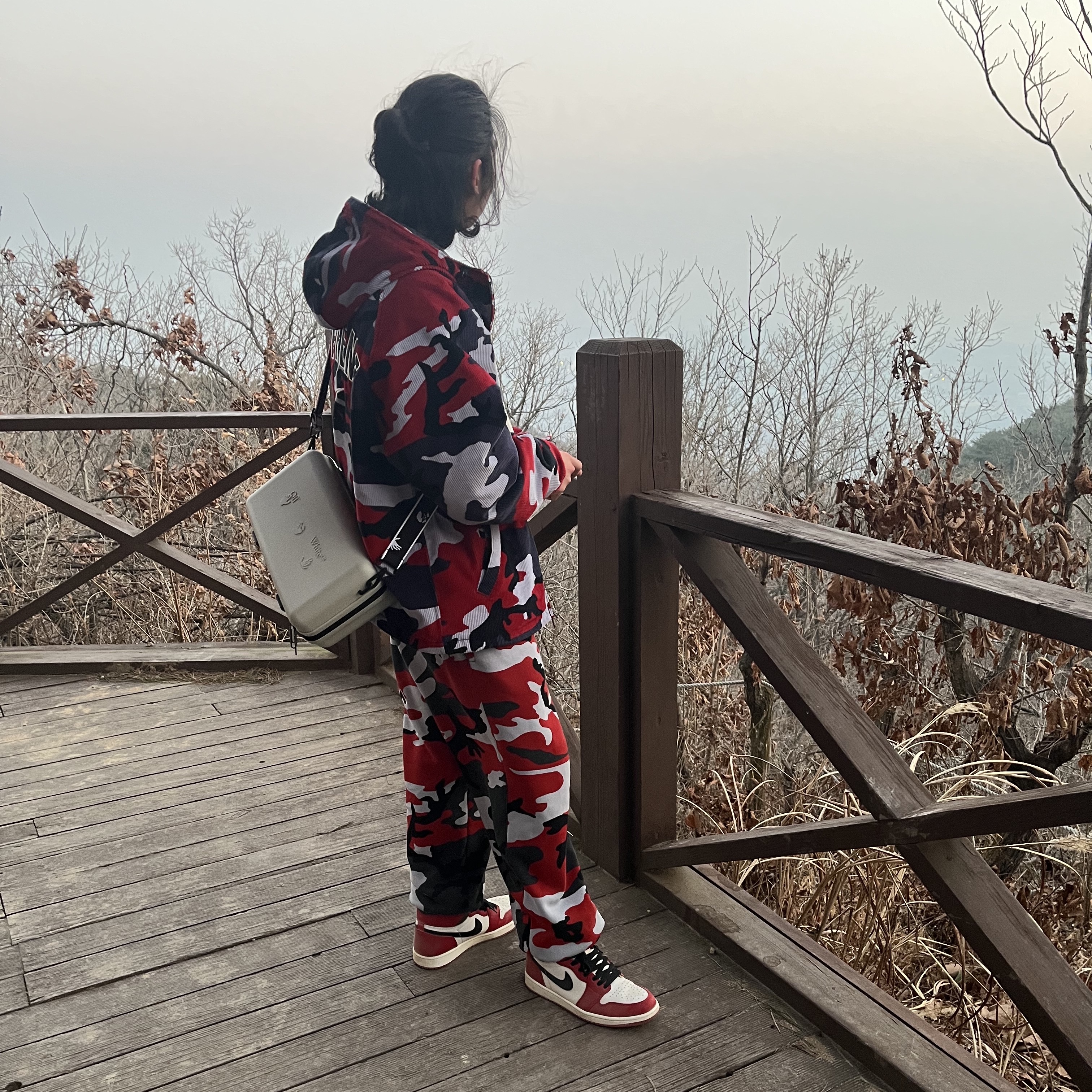 Jordan 1 Retro High OG Chicago 2022, Off-White x Amore Pacific Protection Box (Without Cosmetics) 착용 스타일