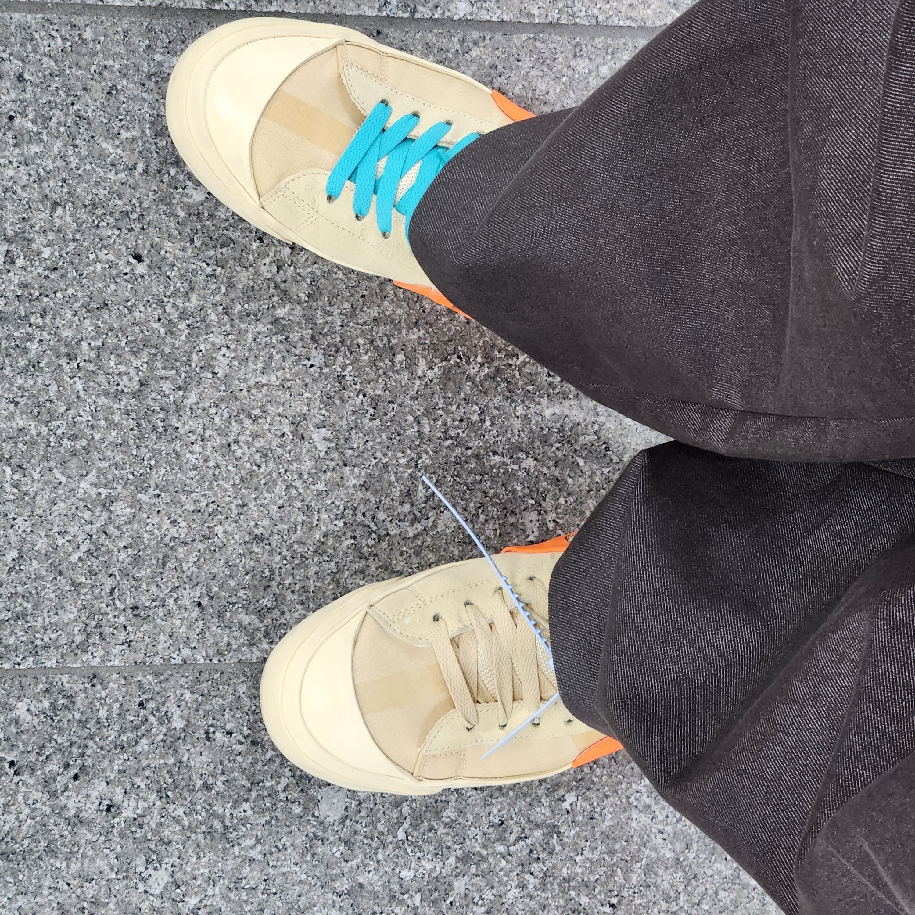 Nike x Off-White Blazer Mid Off-White All Hallow's Eve 착용 스타일