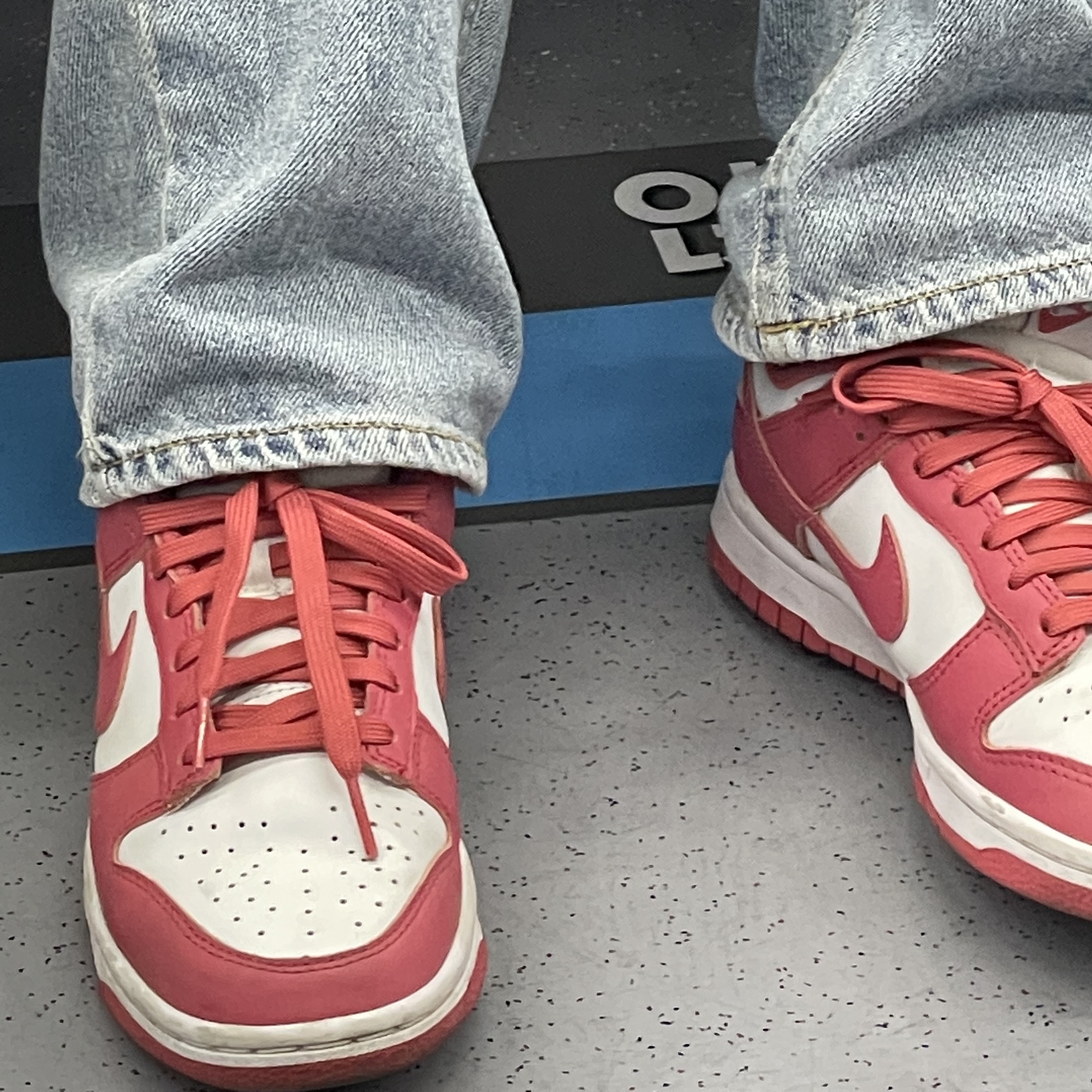 (W) Nike Dunk Low Archeo Pink 착용 스타일 - 2