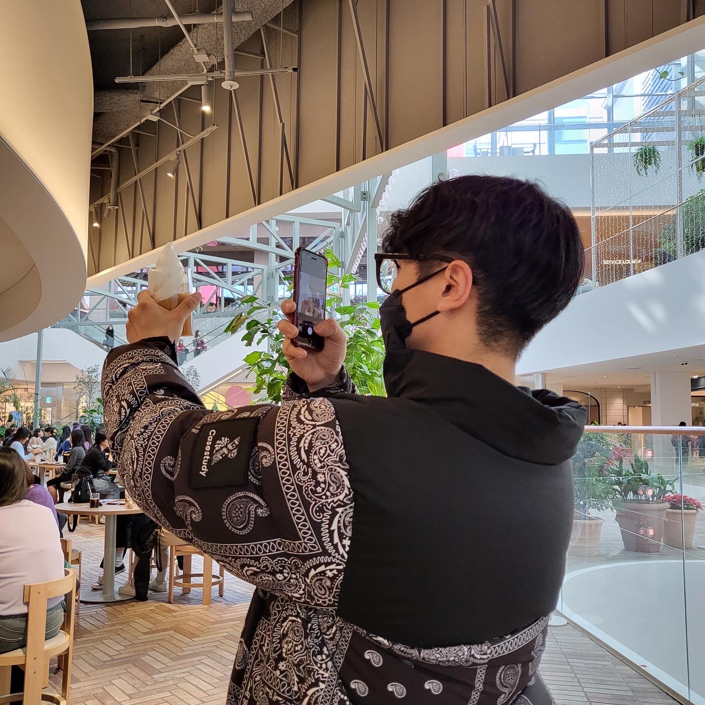 The North Face Nuptse Down Jacket Black 착용 스타일