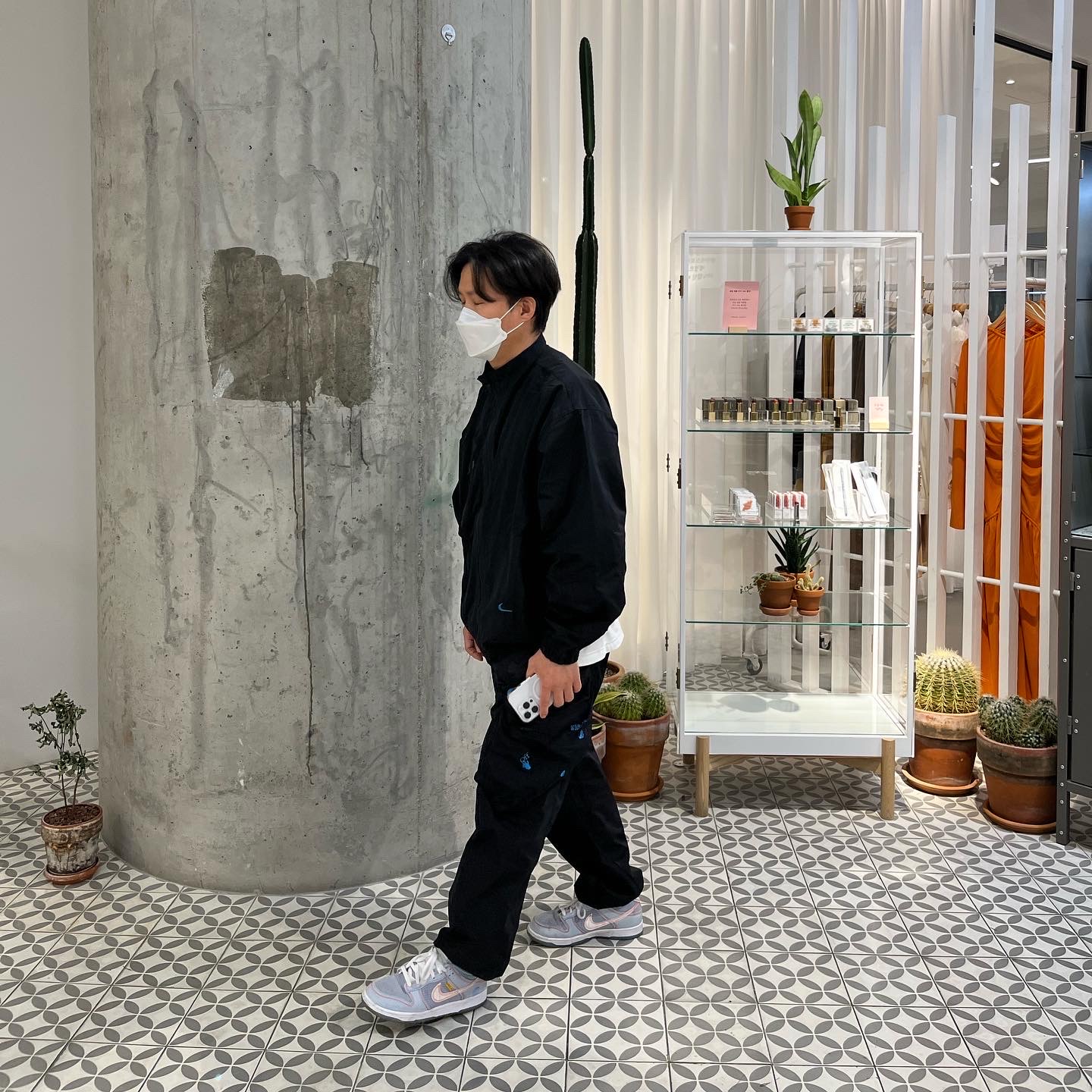 Nike x Off-White NRG Track Suit Black - Asia, Nike x Union Dunk Low Passport Pack Argon 착용 스타일 - 1
