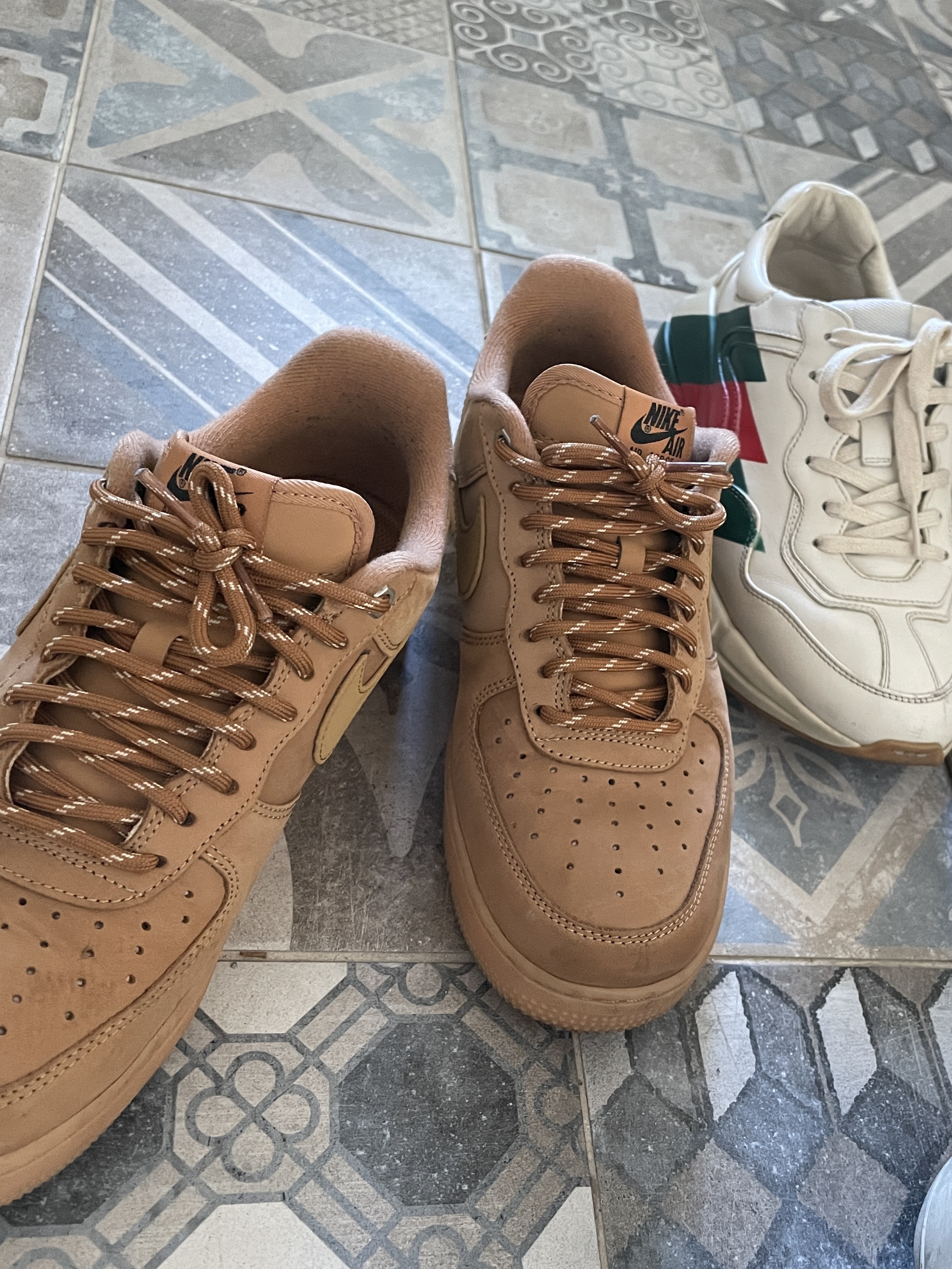 Nike Air Force 1 '07 WB Flax 착용 스타일