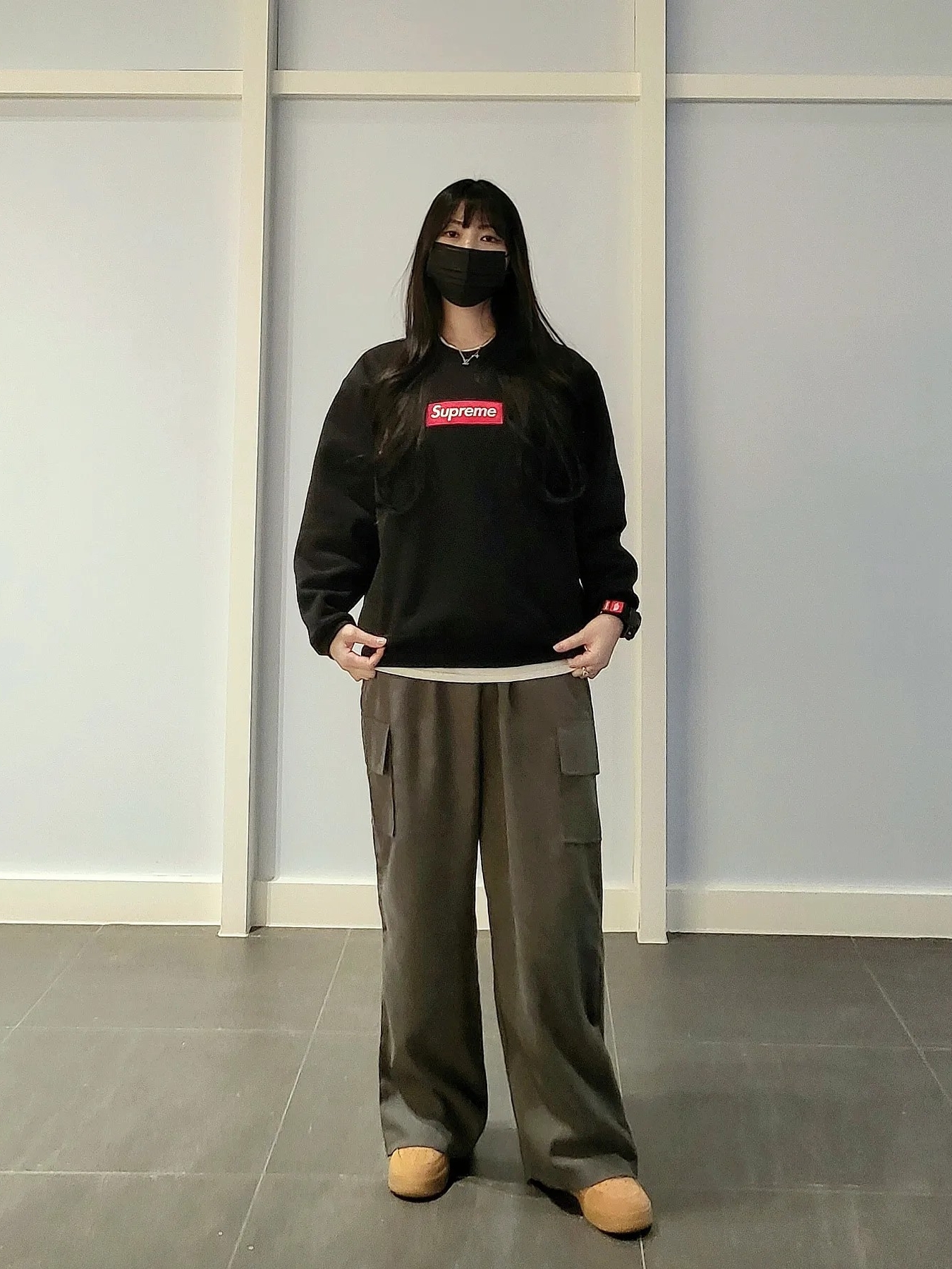 Supreme Box Logo Crewneck Black - 22FW, Nike x Supreme Air Force 1 Low Flax 착용 스타일 - 1