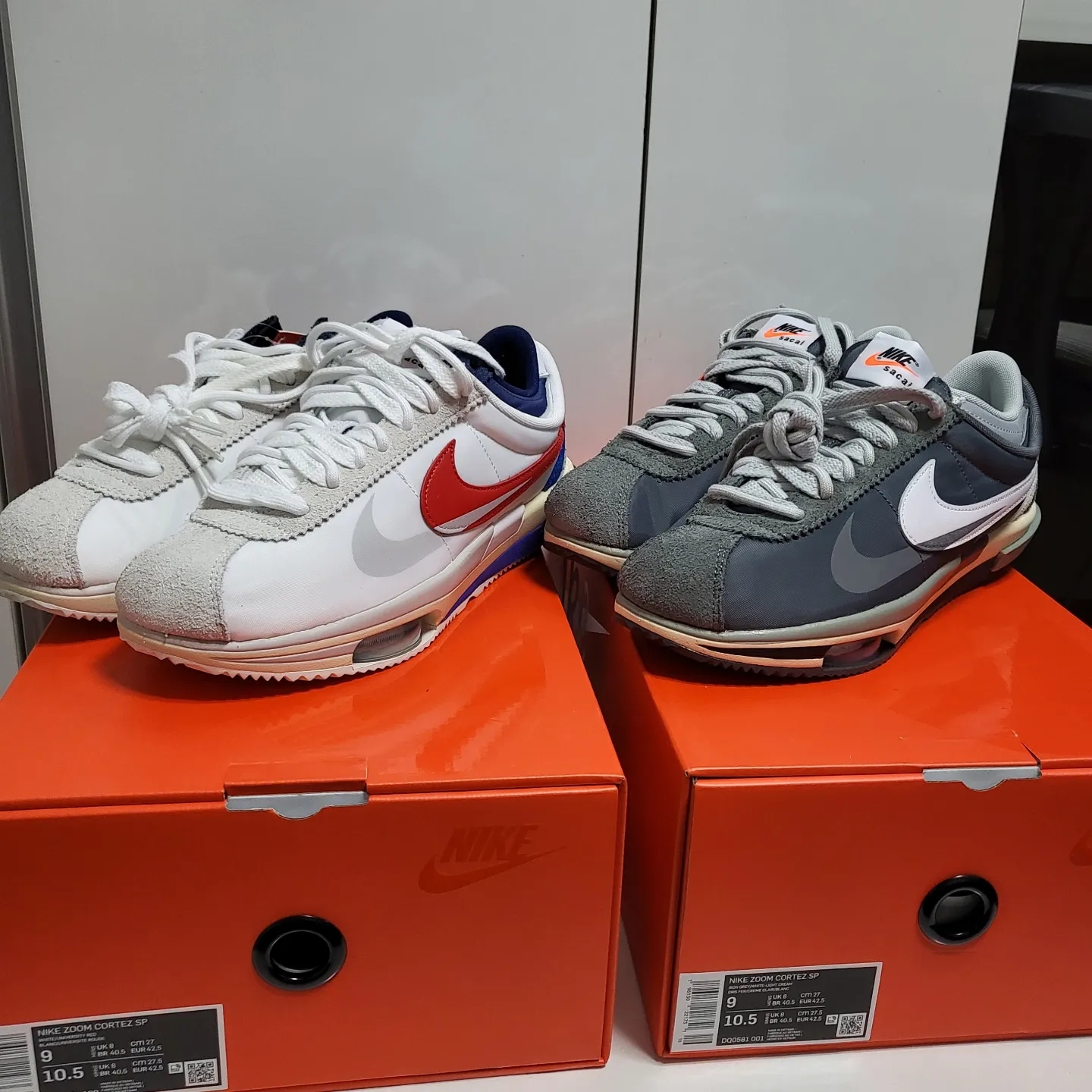 Nike x Sacai Zoom Cortez SP White and University Red, Nike x Sacai Zoom Cortez SP Iron Grey 착용 스타일