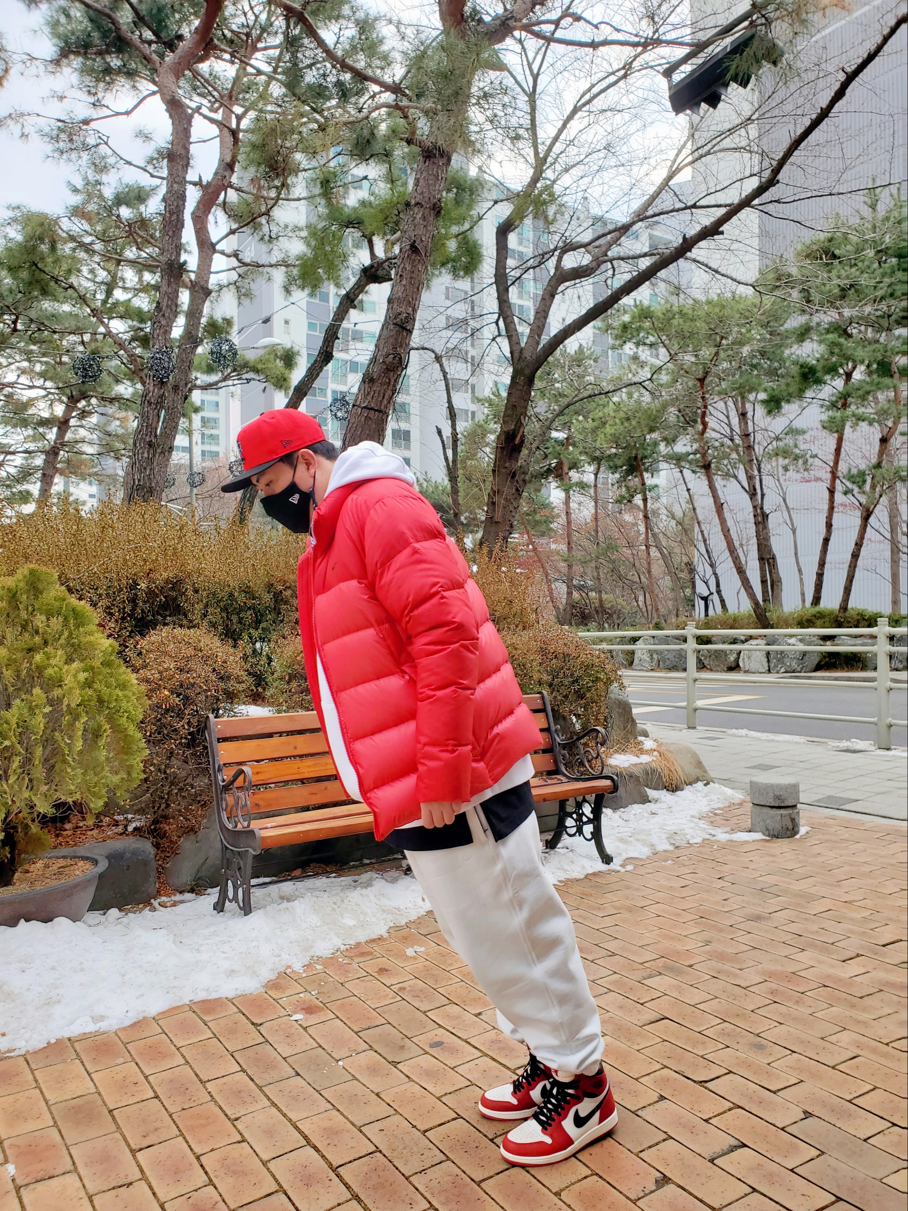 Jordan 1 Retro High OG Chicago 2022, Nike NRG Solo Swoosh Fleece Pants Summit White - Asia 착용 스타일 - 2