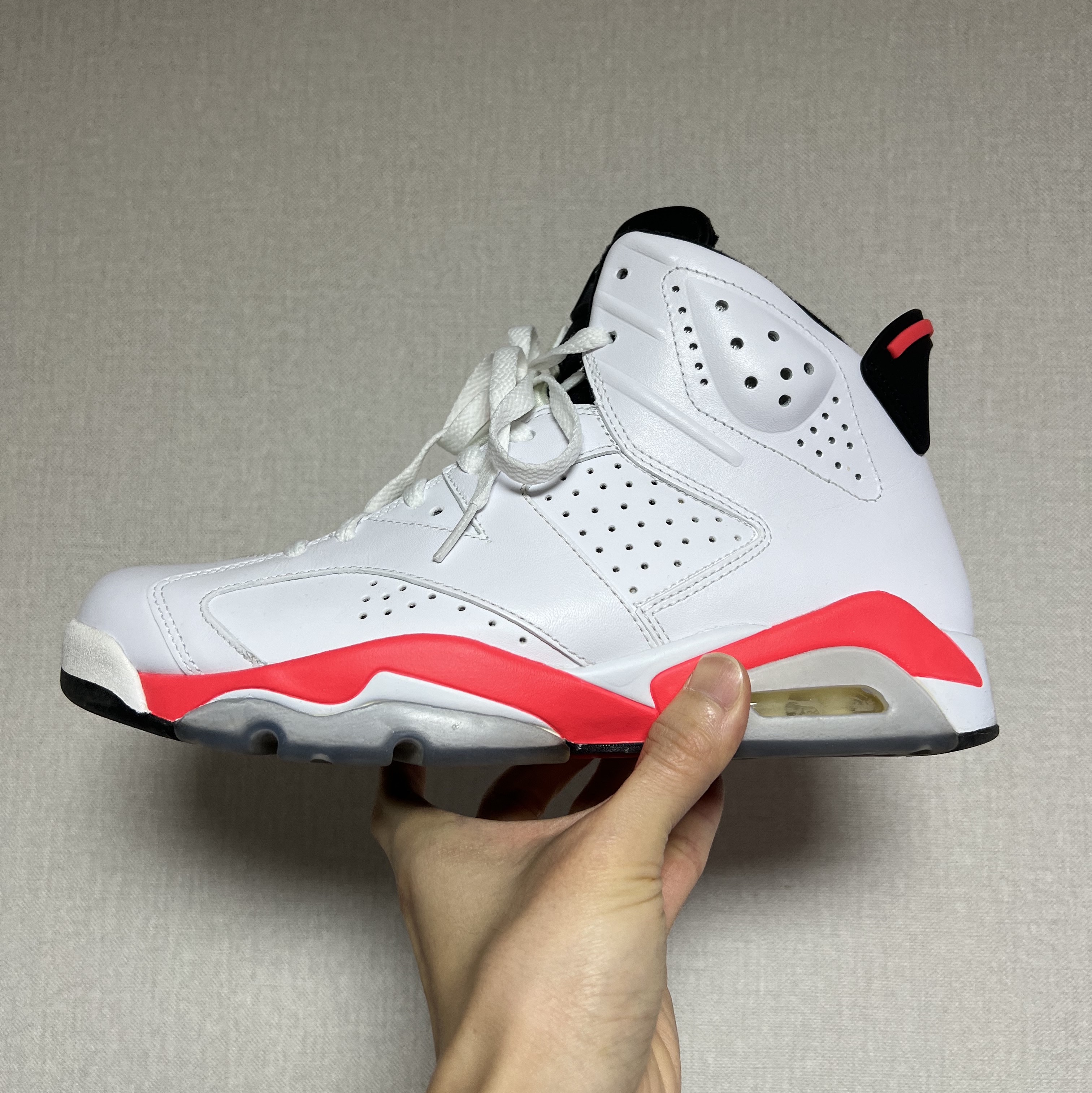 Jordan 6 Retro Infrared White 2014 착용 스타일 - 3