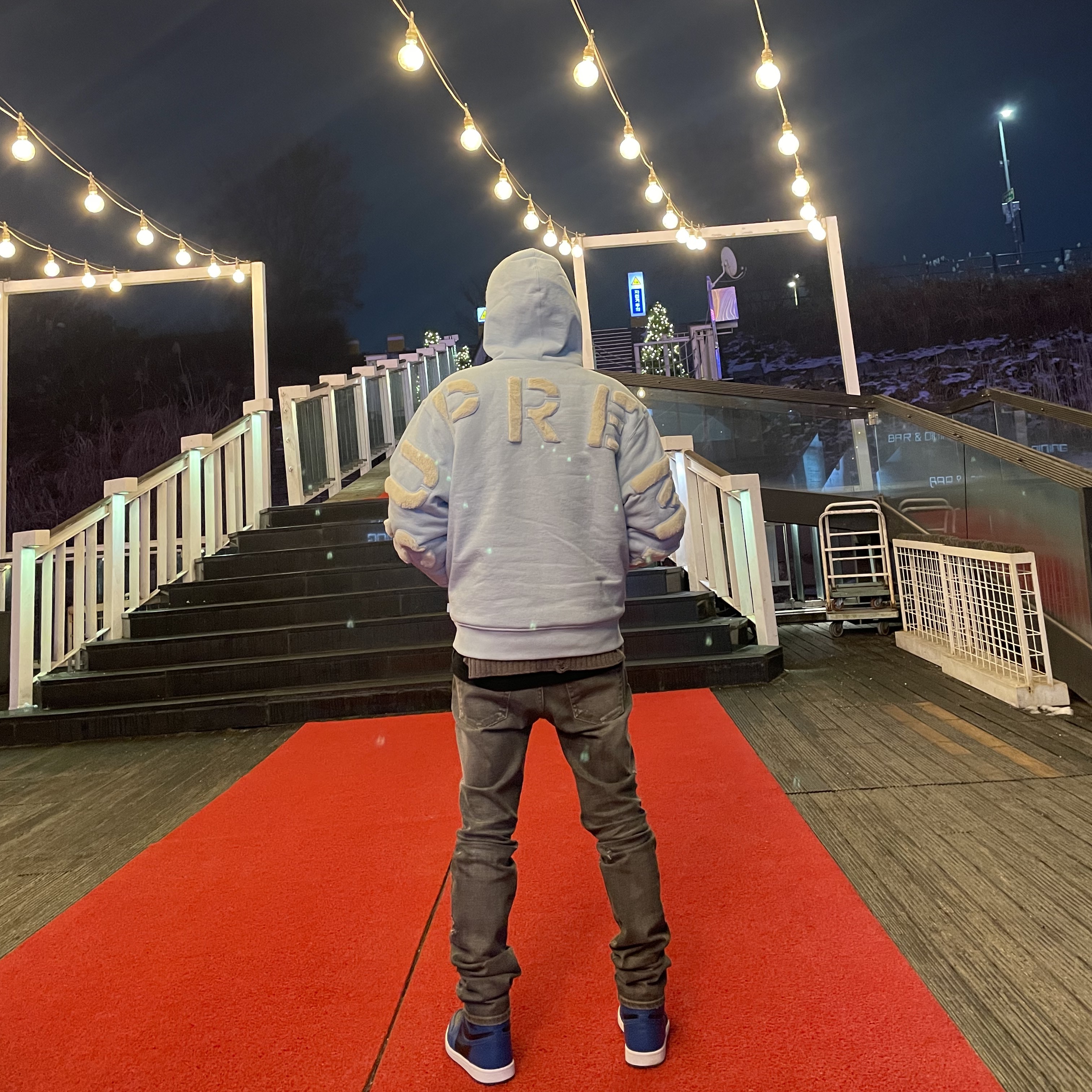 Supreme Faux Fur Lined Zip Up Hooded Sweatshirt Light Blue - 22FW, Jordan 1 Retro High OG Dark Marina Blue 착용 스타일 - 2