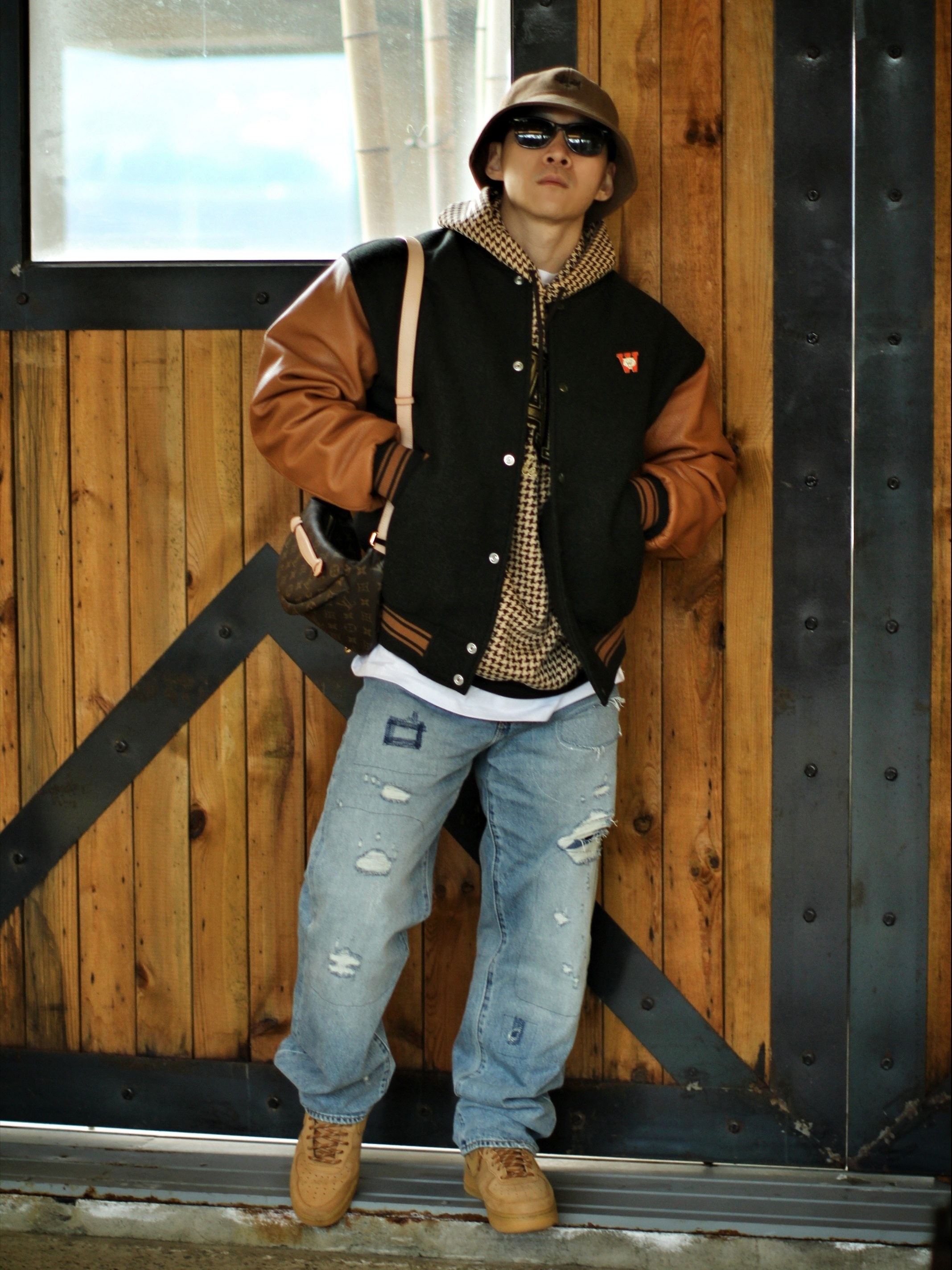 Nike Air Force 1 High '07 LV8 WB Flax, Stussy Thinsulate Canvas Bell Hat Brown 착용 스타일 - 4