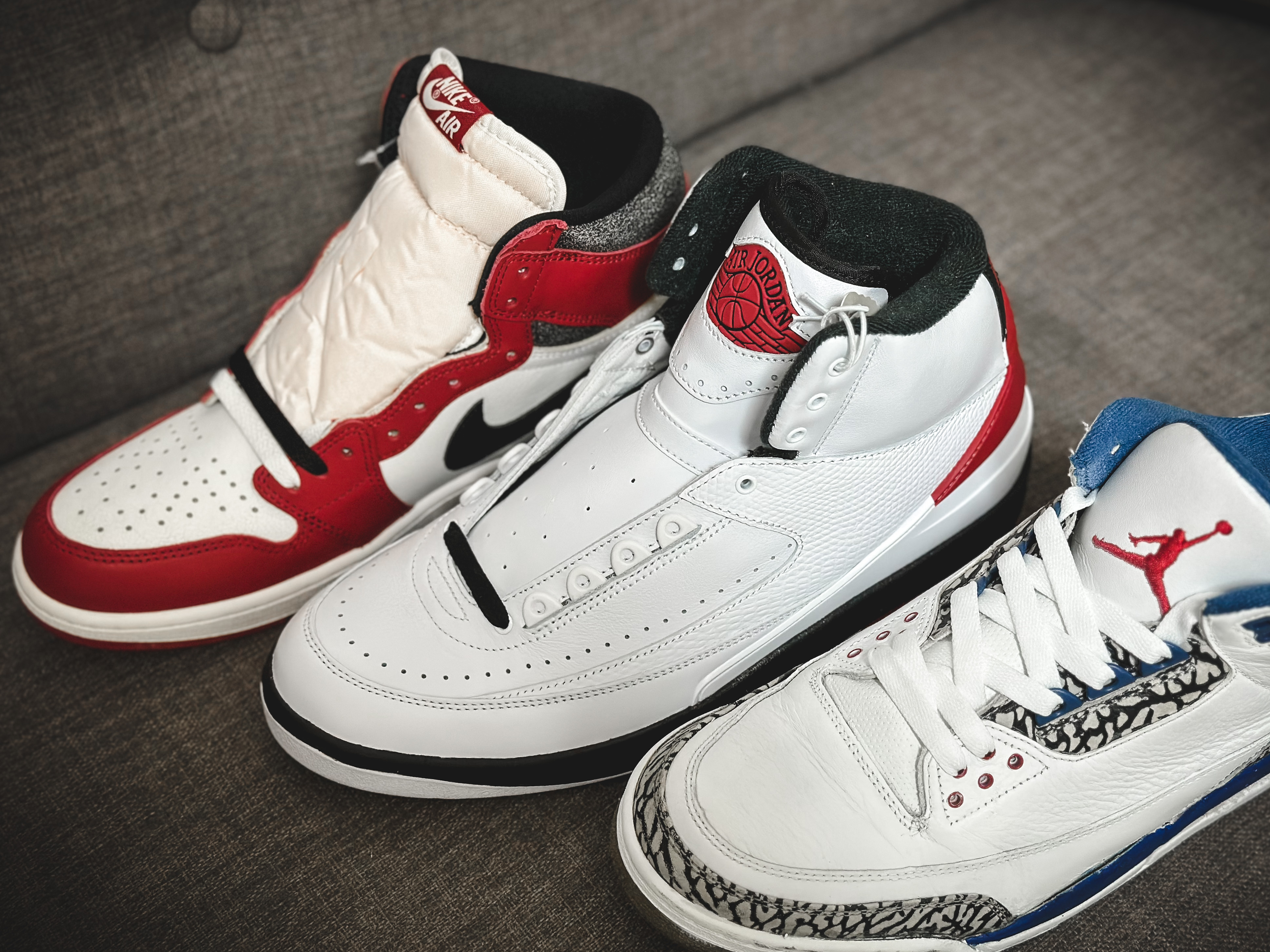 Jordan 2 Retro OG Chicago, Jordan 3 Retro True Blue 2009 착용 스타일 - 3