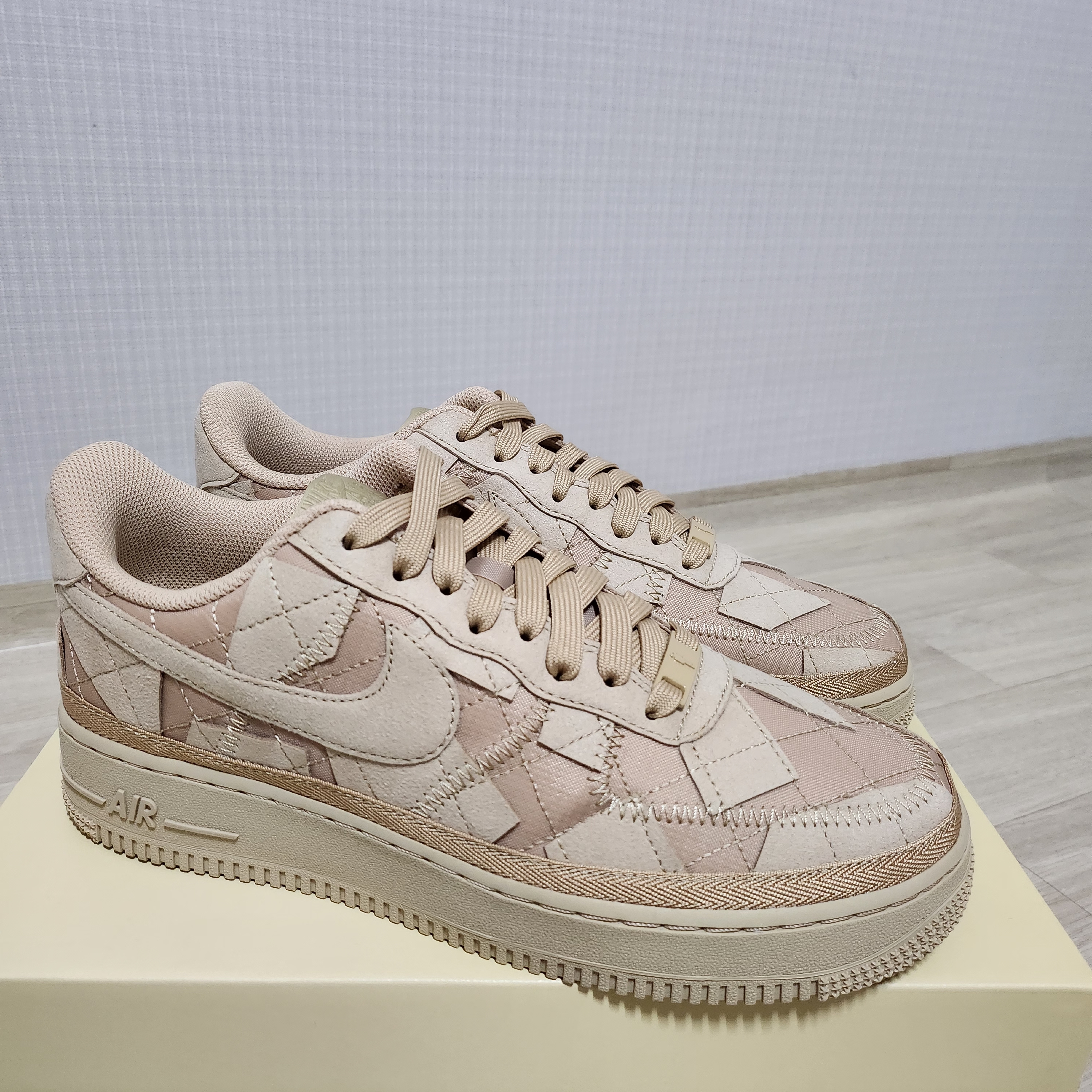 Nike x Billie Eilish Air Force 1 Low '07 SP Mushroom 착용 스타일 - 1