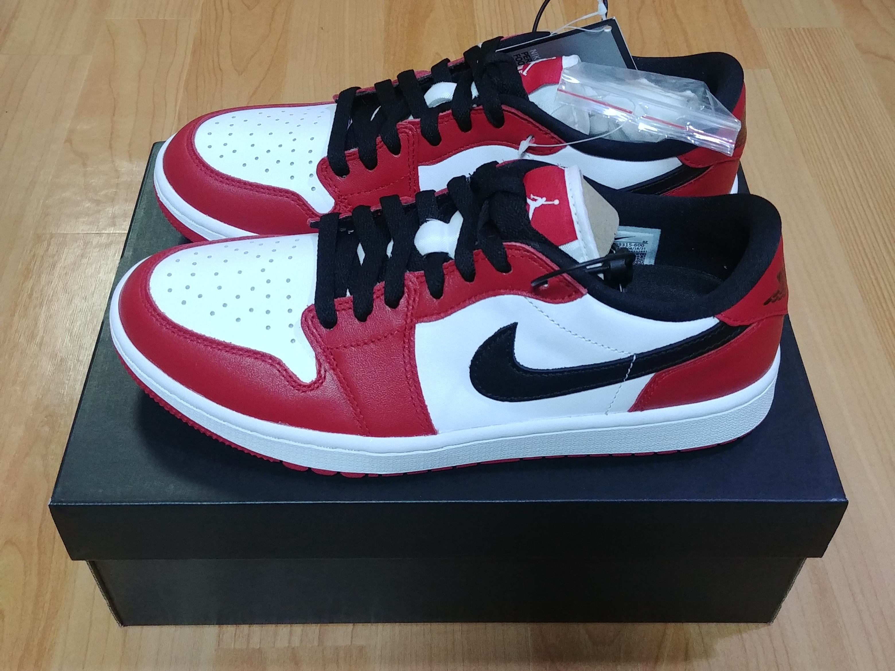 Jordan 1 Low Golf Chicago 착용 스타일 - 2