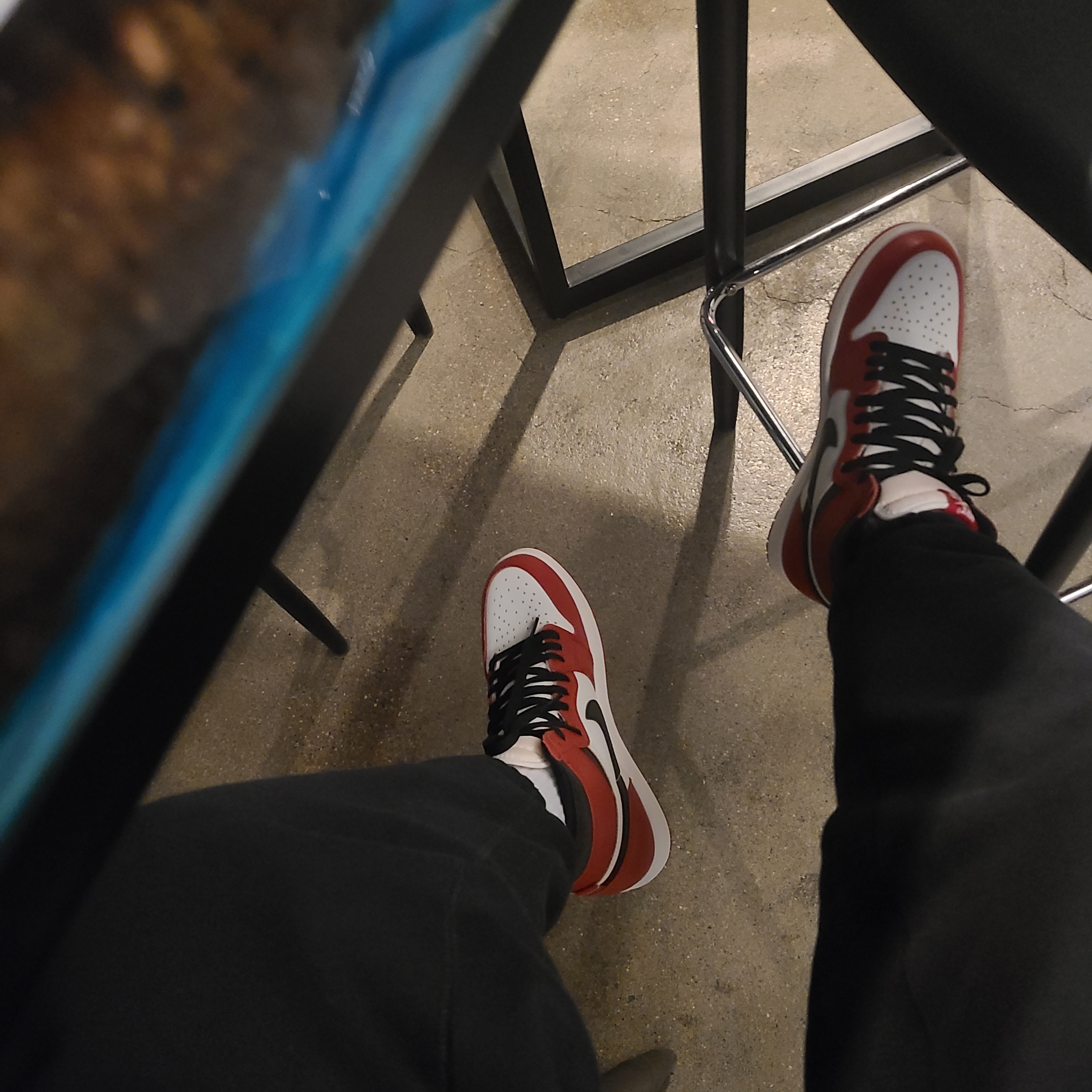 Jordan 1 Retro High OG Chicago 2022, Nike NRG Solo Swoosh Fleece Pants Black White - Asia 착용 스타일