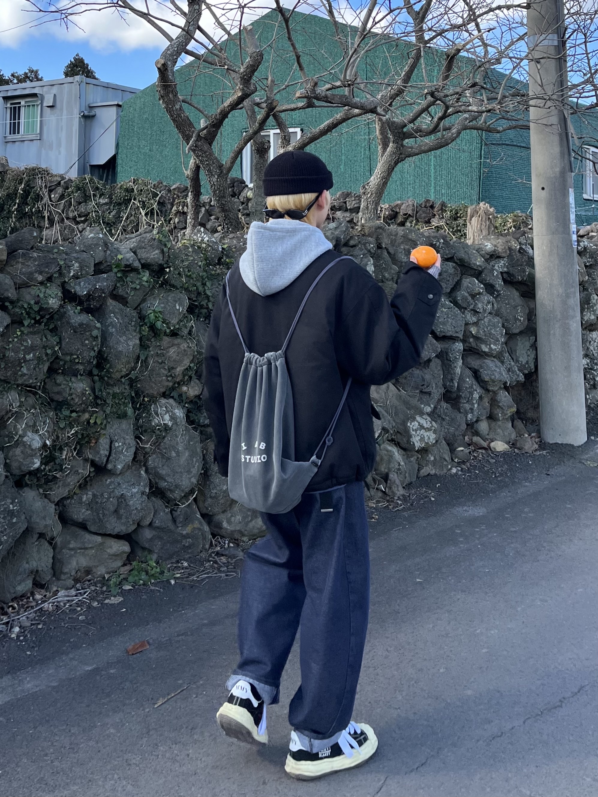 Maison Mihara Yasuhiro Blakey VL OG Sole Canvas Low-top Sneakers Black, IAB Studio Pigment Hoodie & Sack Black 착용 스타일