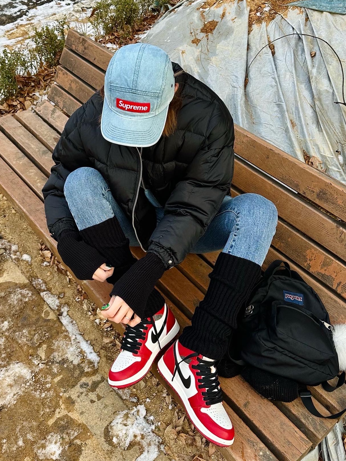 Jordan 1 Retro High OG Chicago 2022, Supreme Washed Chino Twill Camp Cap Denim - 21SS 착용 스타일 - 5