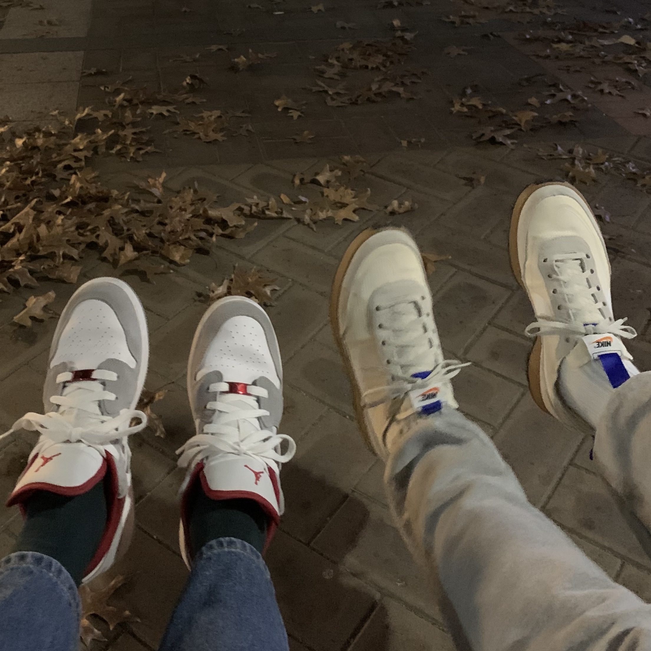 (GS) Jordan 1 Low SE Light Smoke Grey Gym Red, Nike x Tom Sachs General Purpose Shoe Light Cream 착용 스타일