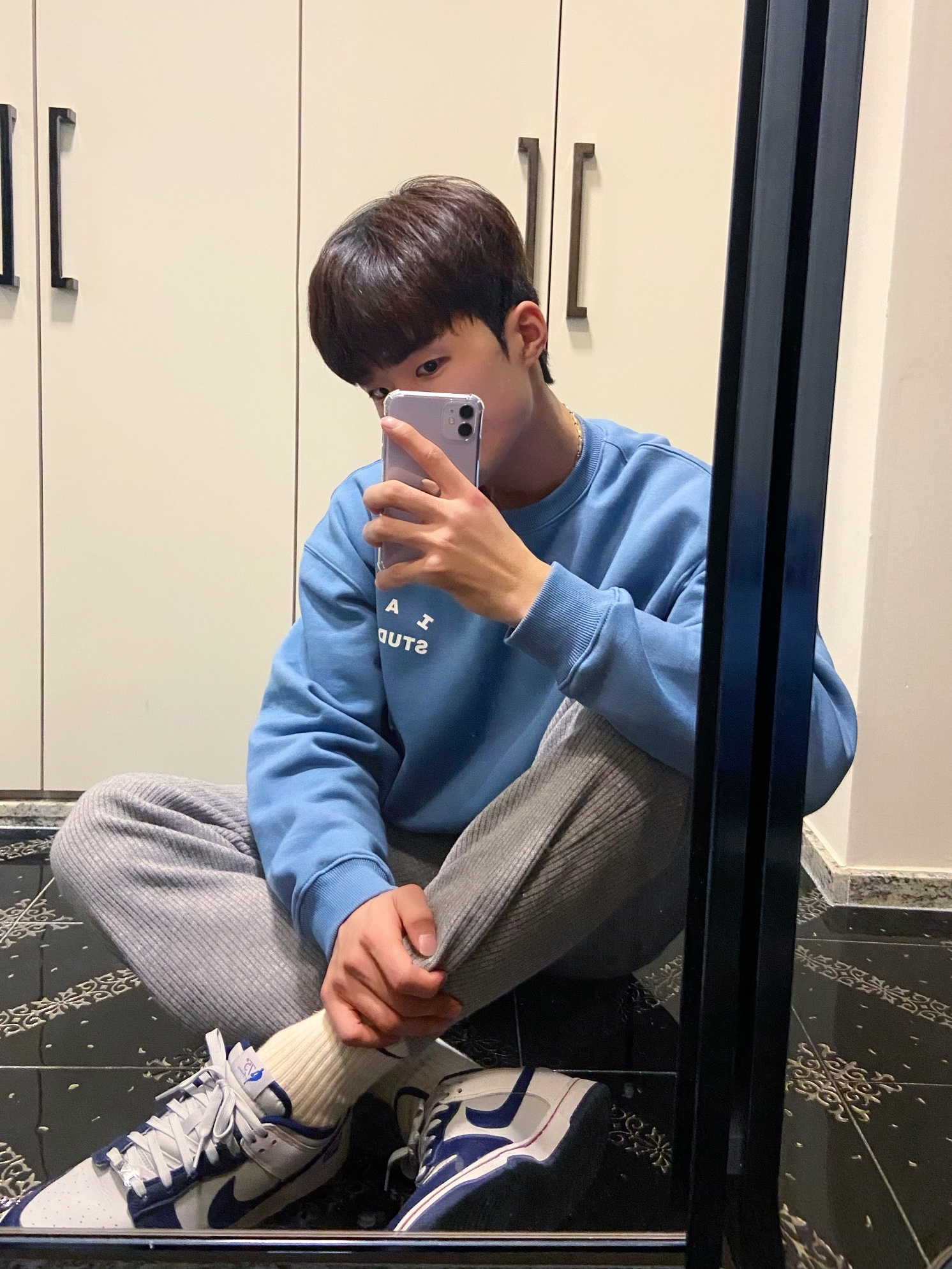 IAB Studio Crewneck Sky Blue, Nike x NBA Dunk Low Retro EMB Nets 착용 스타일