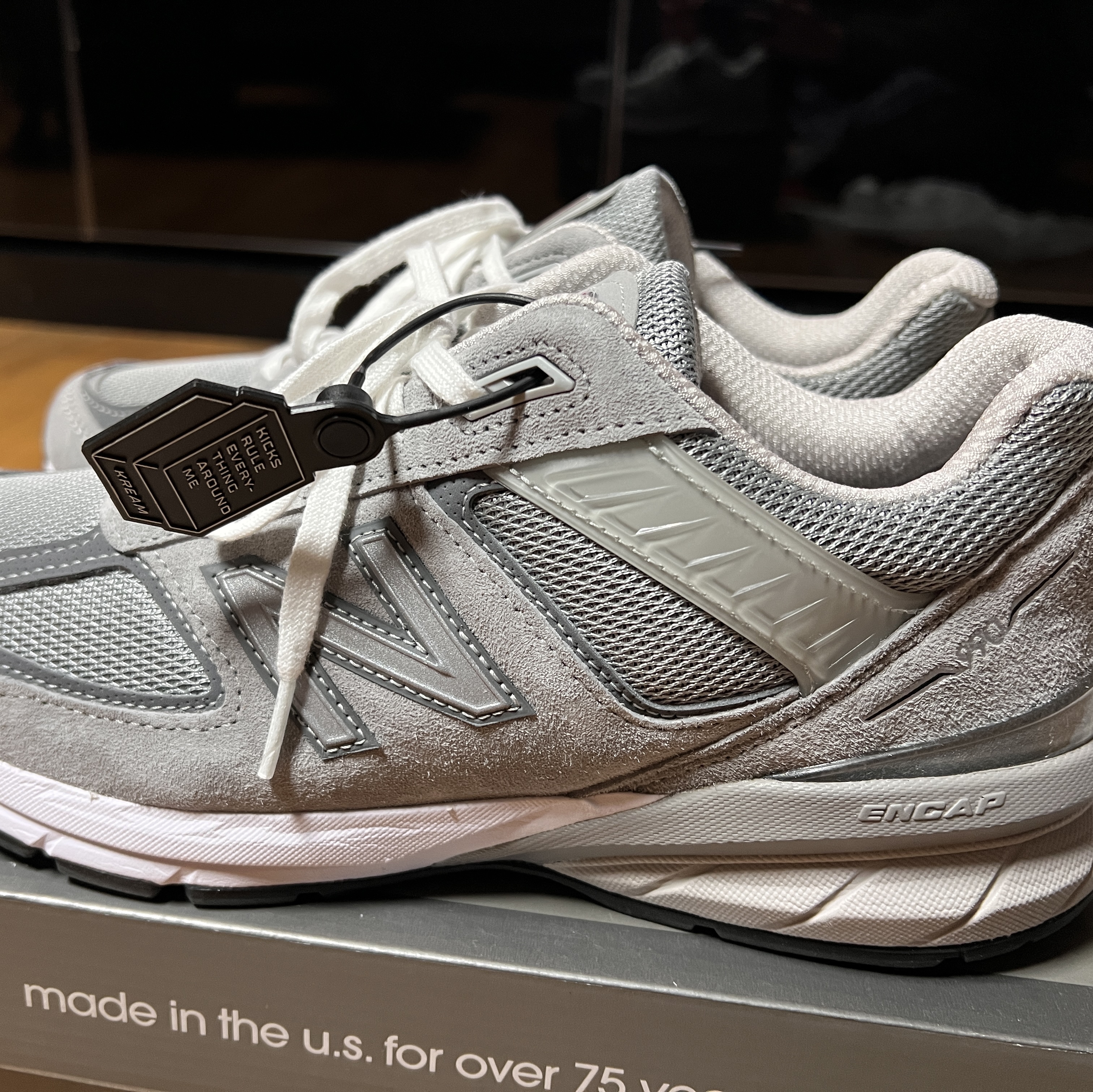 New Balance 990v5 Made in USA Grey - D Standard 착용 스타일 - 2