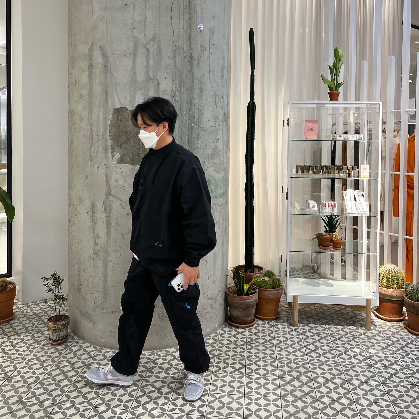 Nike x Off-White NRG Track Suit Black - Asia, Nike x Union Dunk Low Passport Pack Argon 착용 스타일 - 3