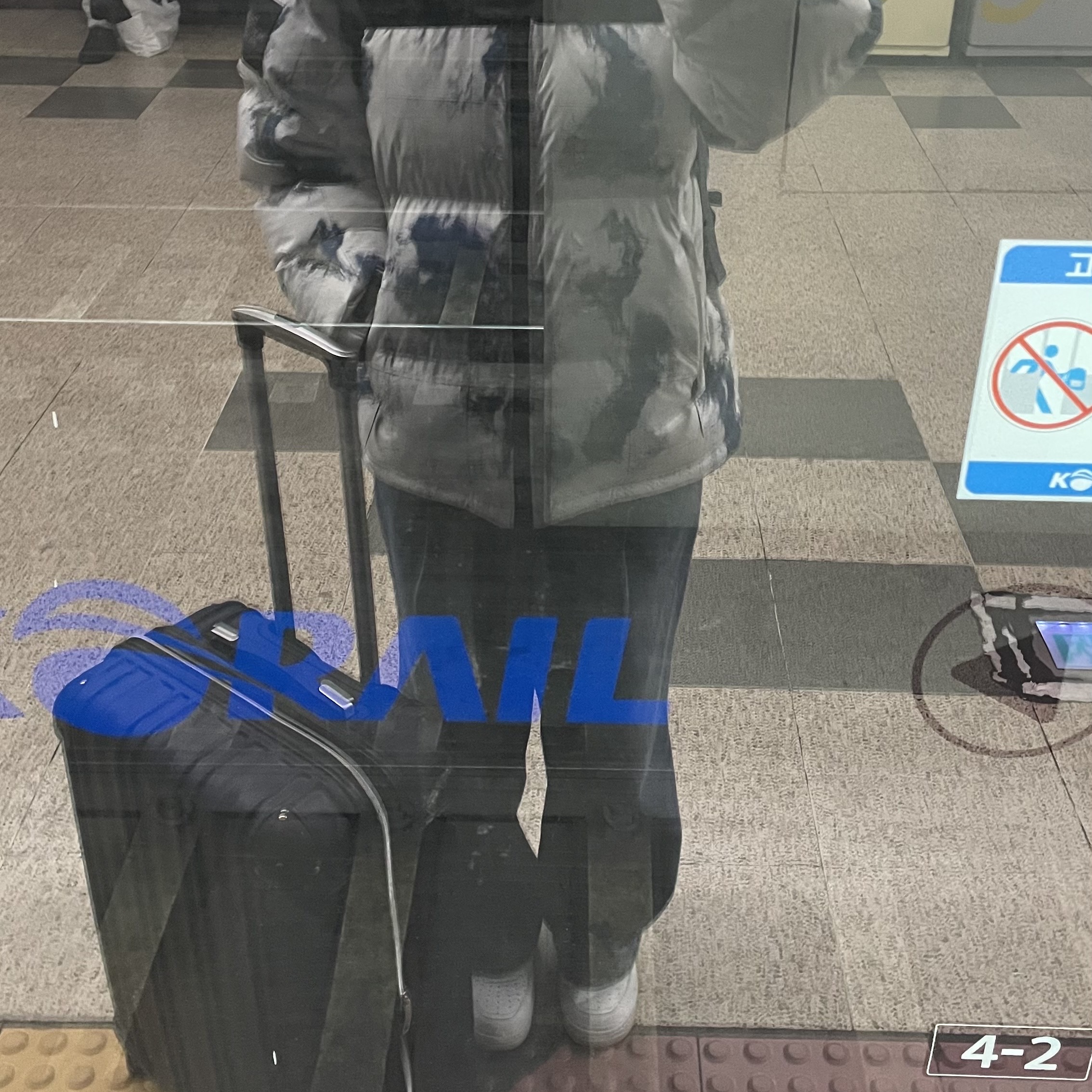 The North Face White Label Novelty Nuptse Down Jacket P White Sand 착용 스타일