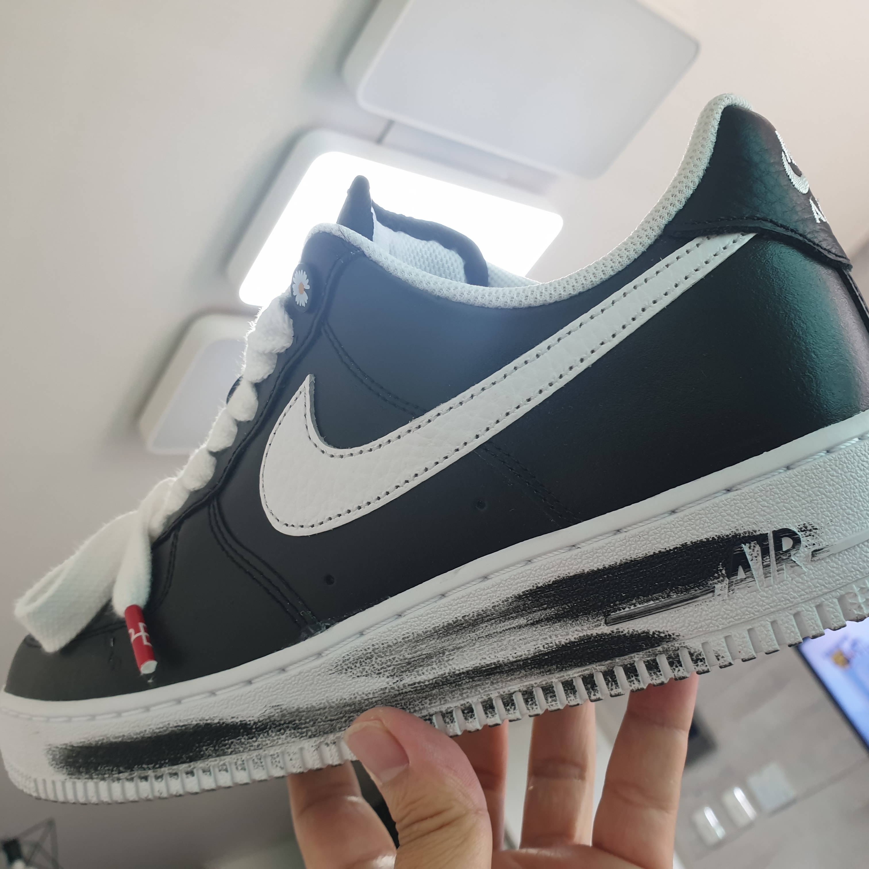 Nike x Peaceminusone Air Force 1 Low Para-Noise 착용 스타일