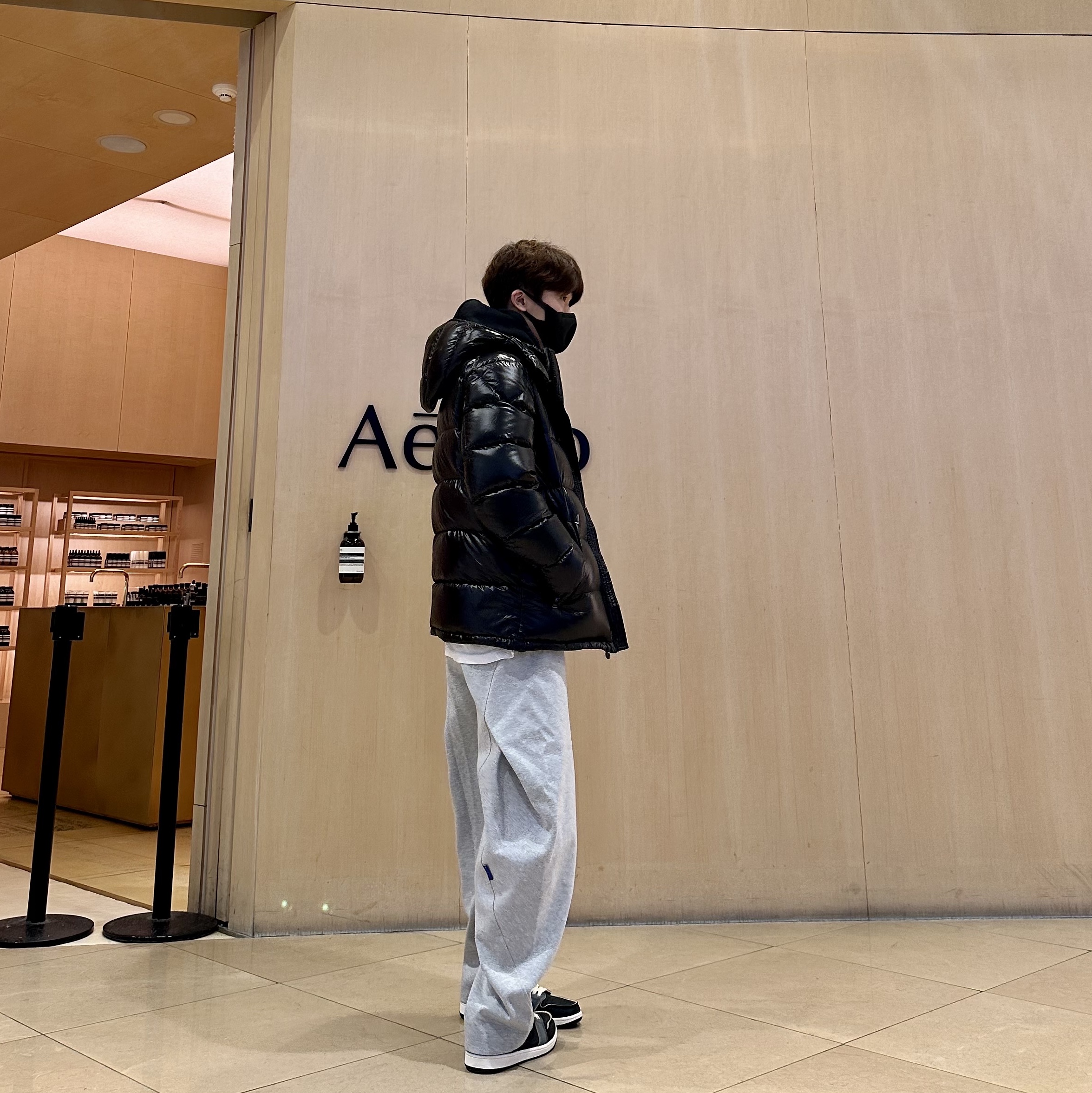 Zara x Ader Error Jogger Pants Grey 착용 스타일 - 1