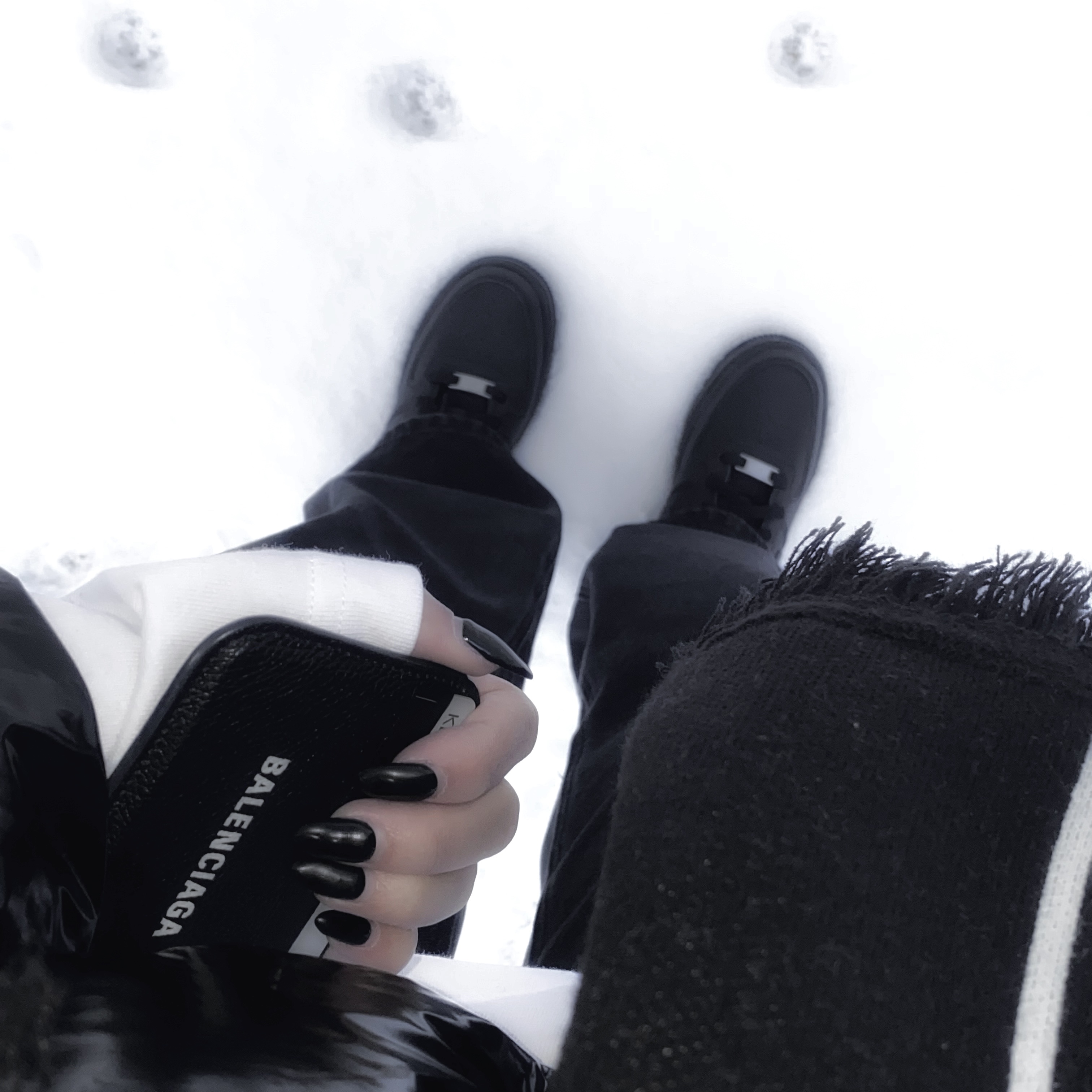 Nike Air Force 1 '07 Low Triple Black 착용 스타일