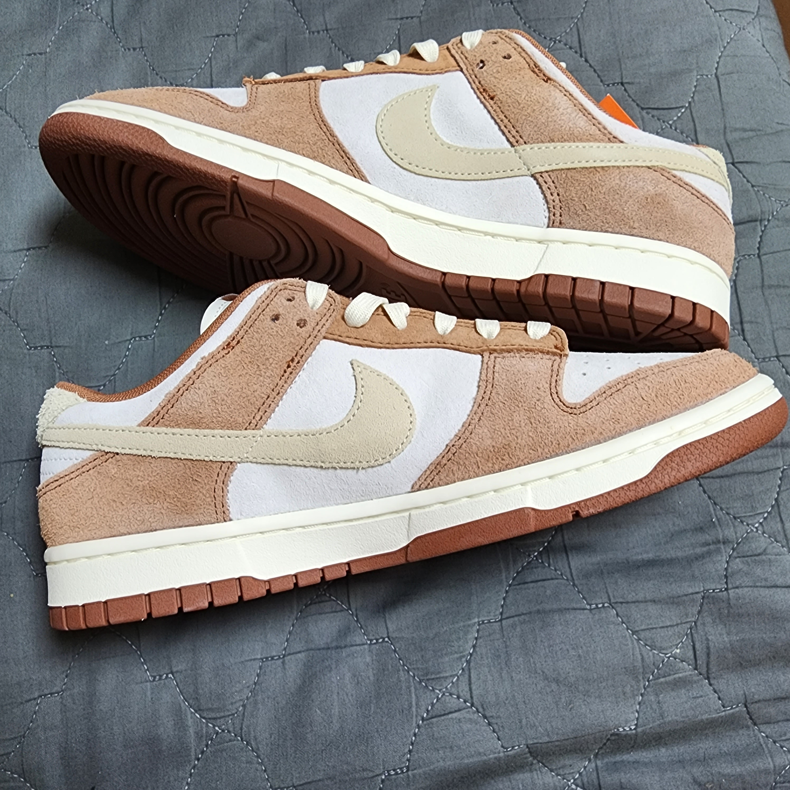 Nike Dunk Low Pro Premium Medium Curry 착용 스타일