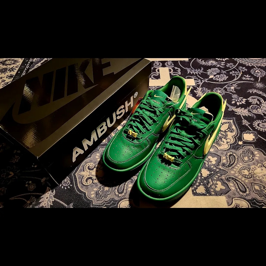 Nike x Ambush Air Force 1 Low SP Pine Green and Citron 착용 스타일 - 2