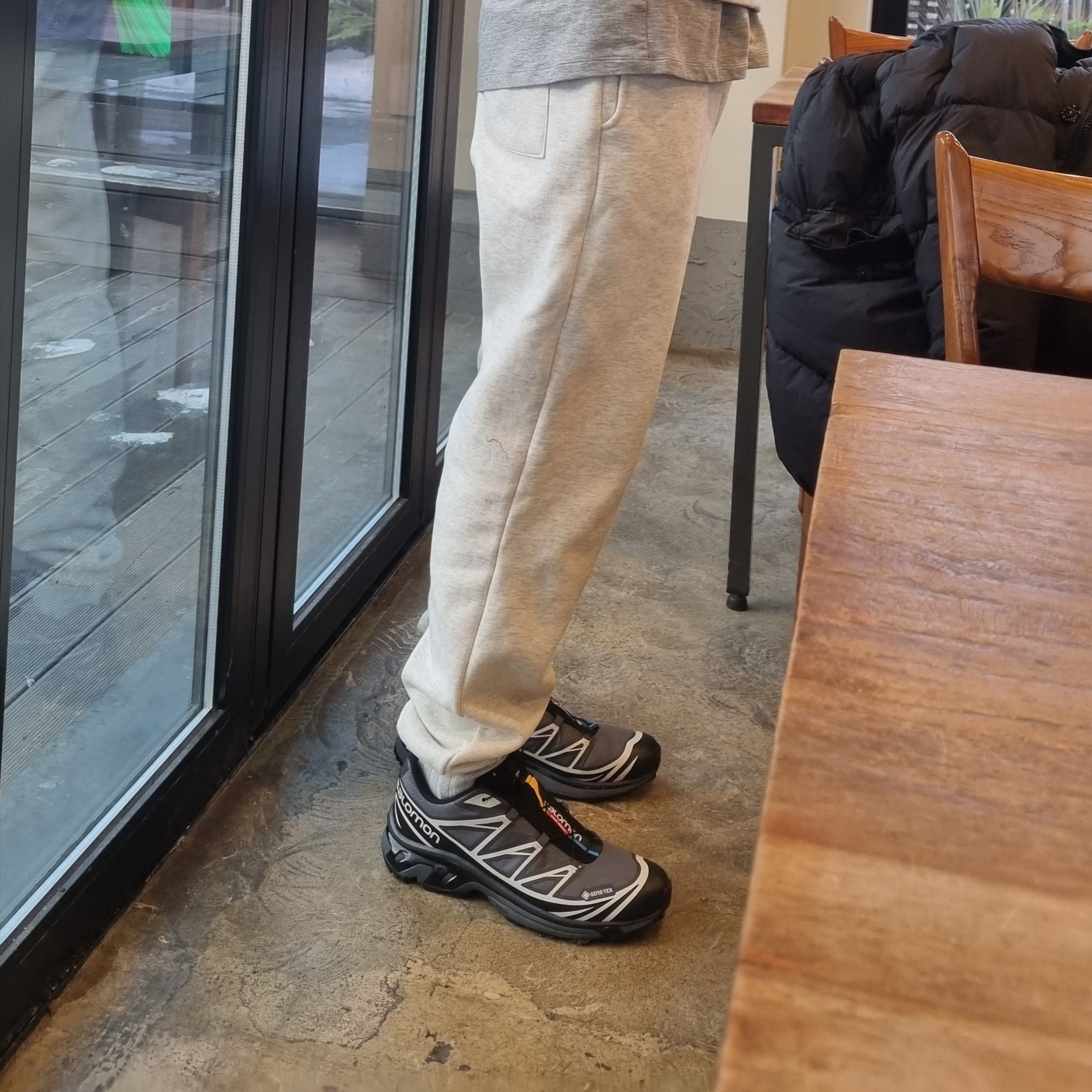 Salomon XT-6 Gore-Tex Black Ebony 착용 스타일 - 1