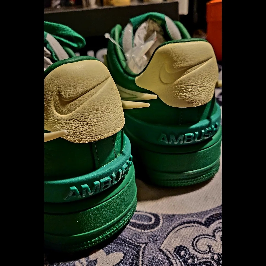 Nike x Ambush Air Force 1 Low SP Pine Green and Citron 착용 스타일 - 5