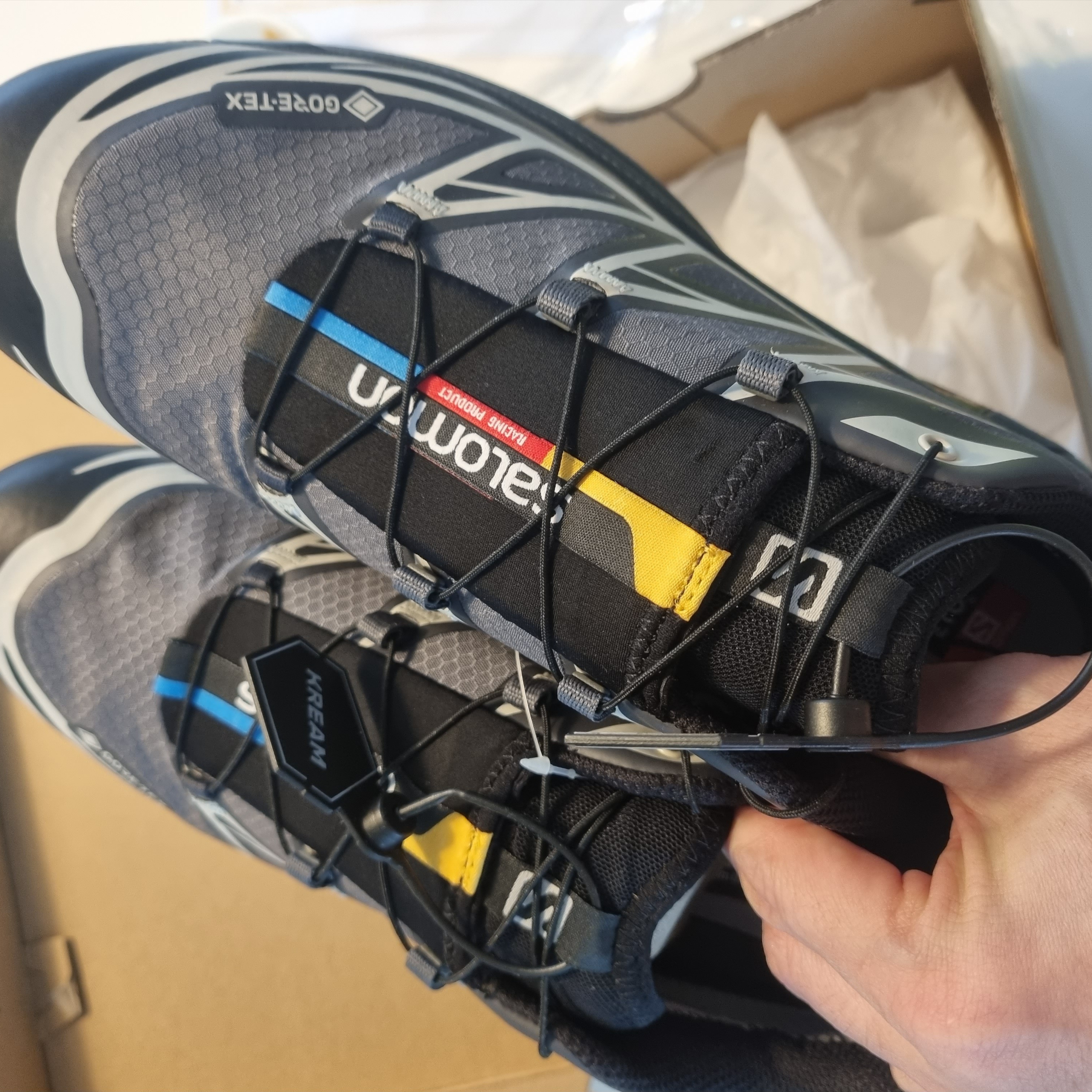 Salomon XT-6 Gore-Tex Black Ebony 착용 스타일 - 3