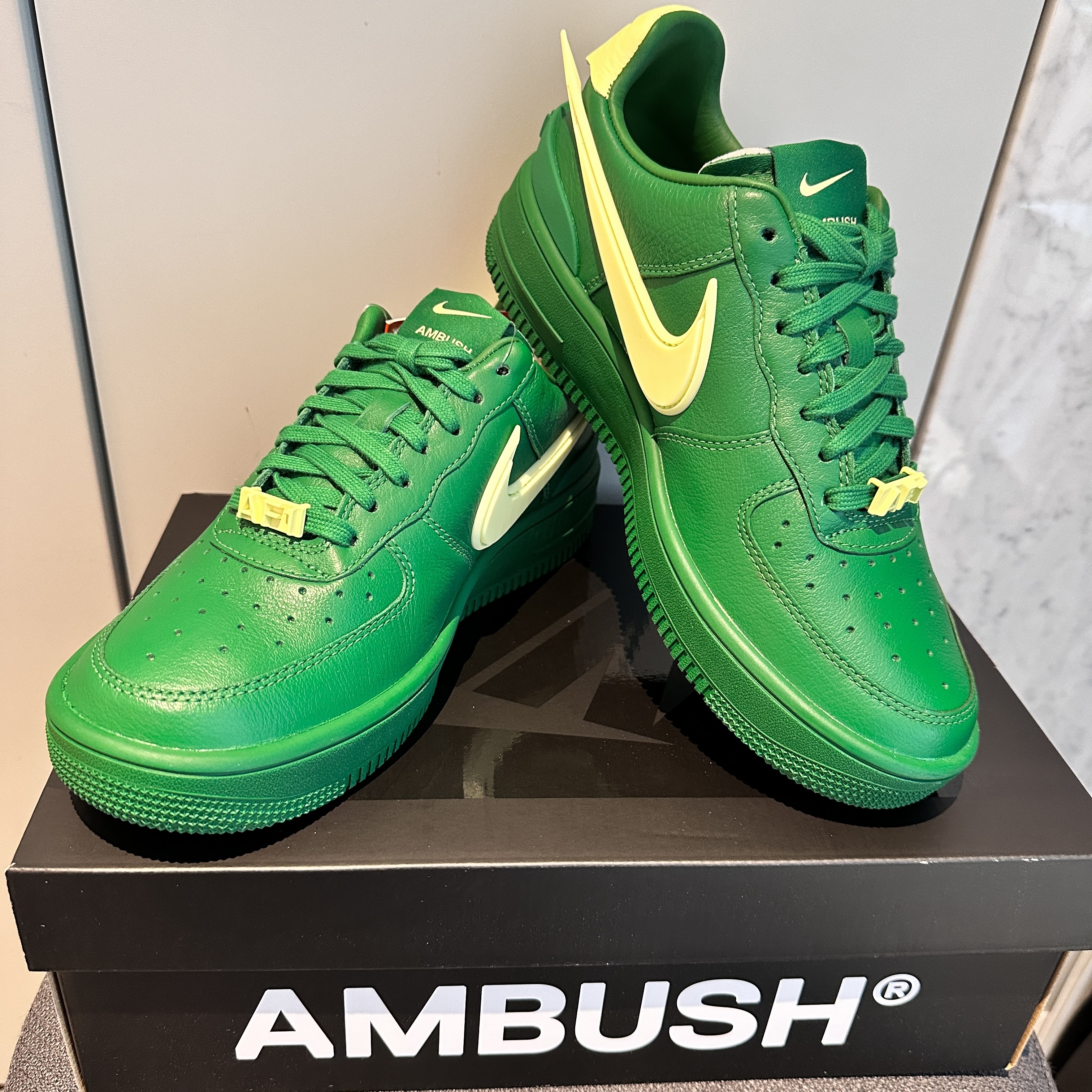 Nike x Ambush Air Force 1 Low SP Pine Green and Citron 착용 스타일 - 1