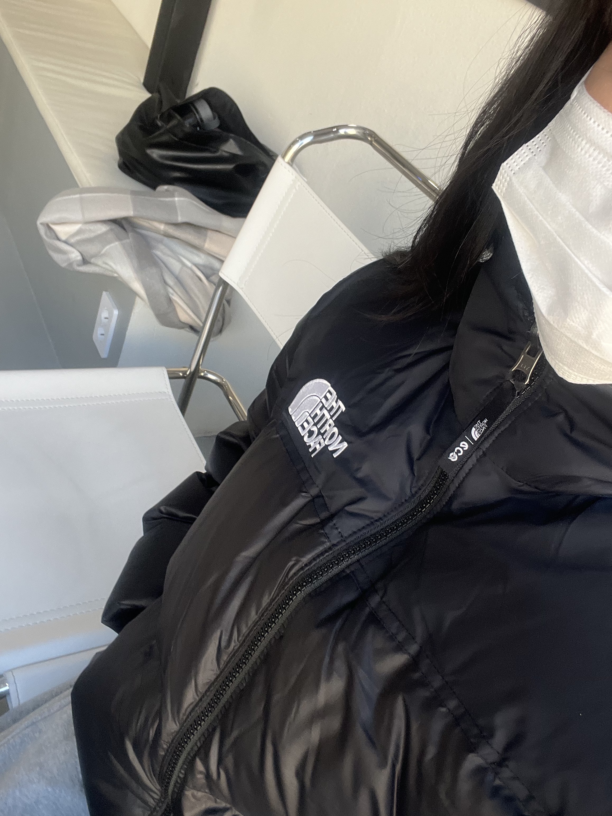 The North Face 1996 Eco Nuptse Jacket Black, Nike Dunk Low Retro Wolf Grey 착용 스타일 - 3
