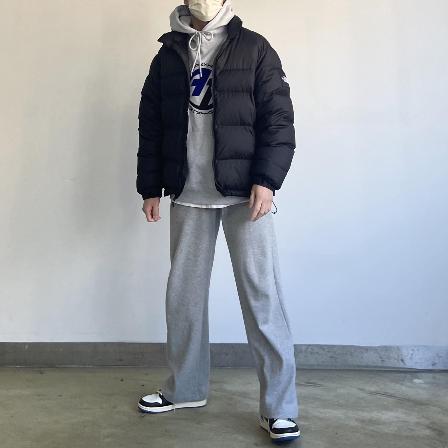 Zara x Ader Error Embroidery Hooded Sweatshirt Grey, Jordan 1 x Travis Scott x Fragment Retro Low OG SP Military Blue 착용 스타일