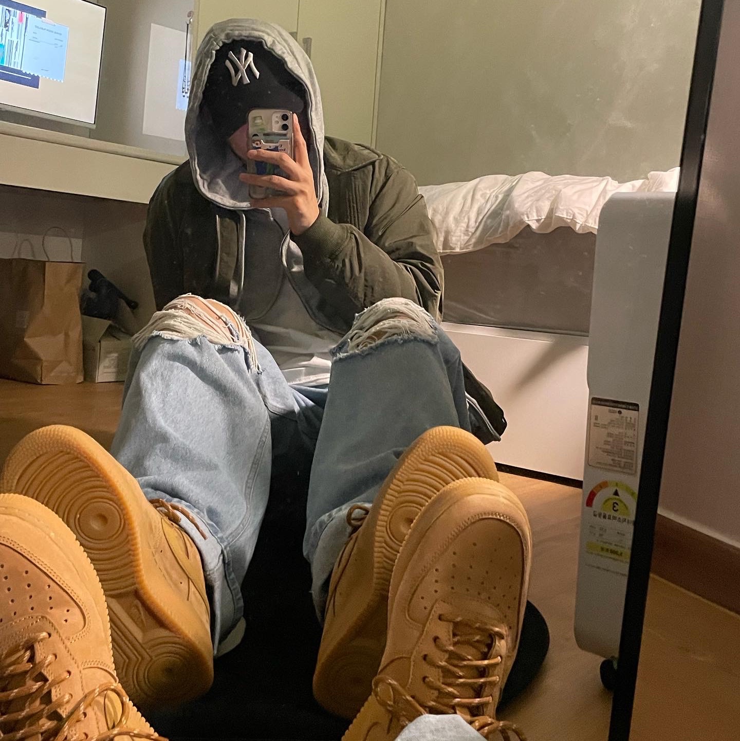 Nike Air Force 1 '07 WB Flax 착용 스타일
