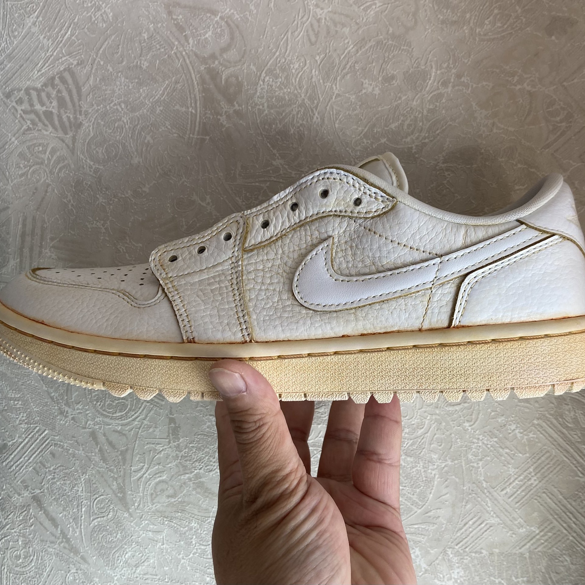 Jordan 1 Low Golf Triple White 착용 스타일