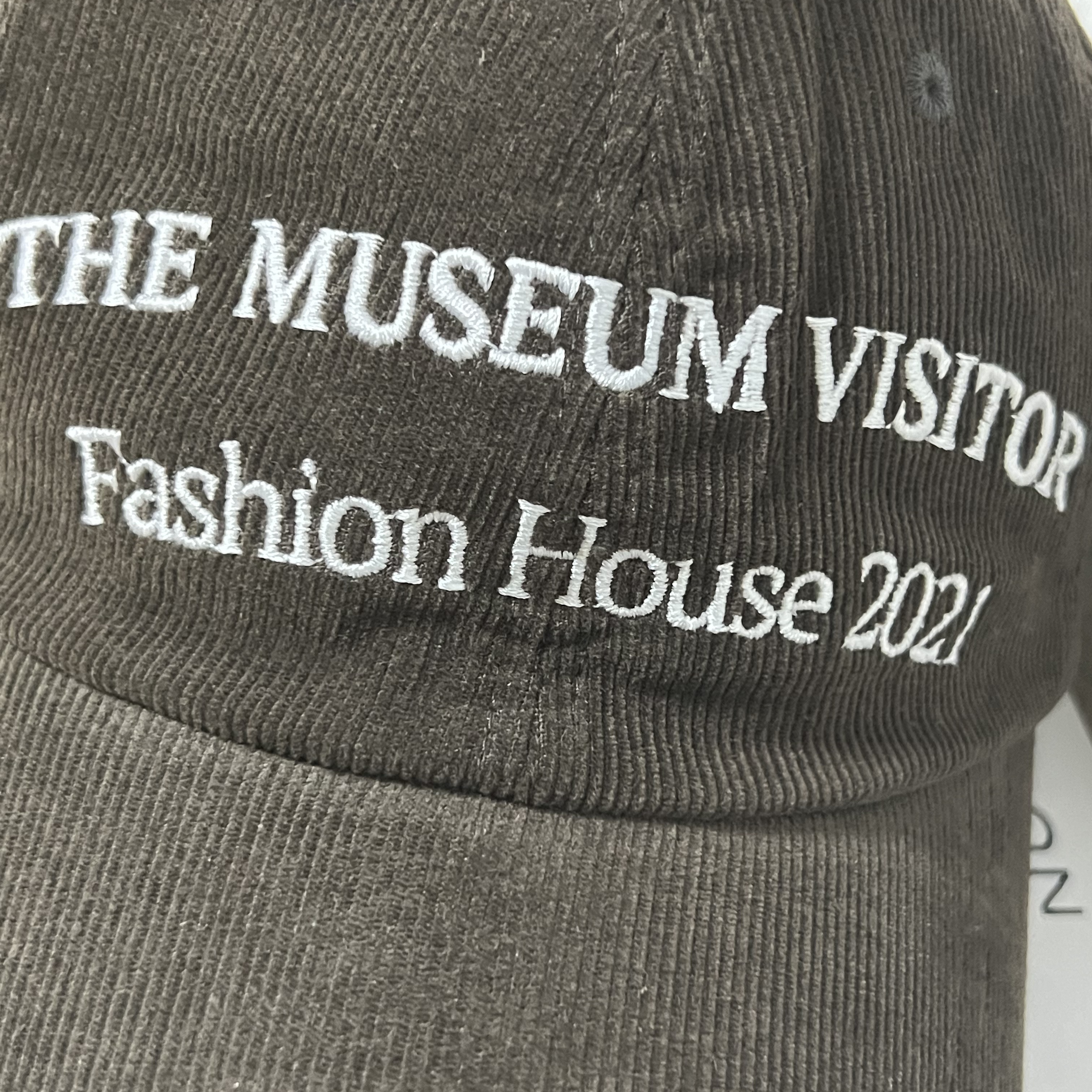 The Museum Visitor Corduroy Ball Cap Brown 착용 스타일