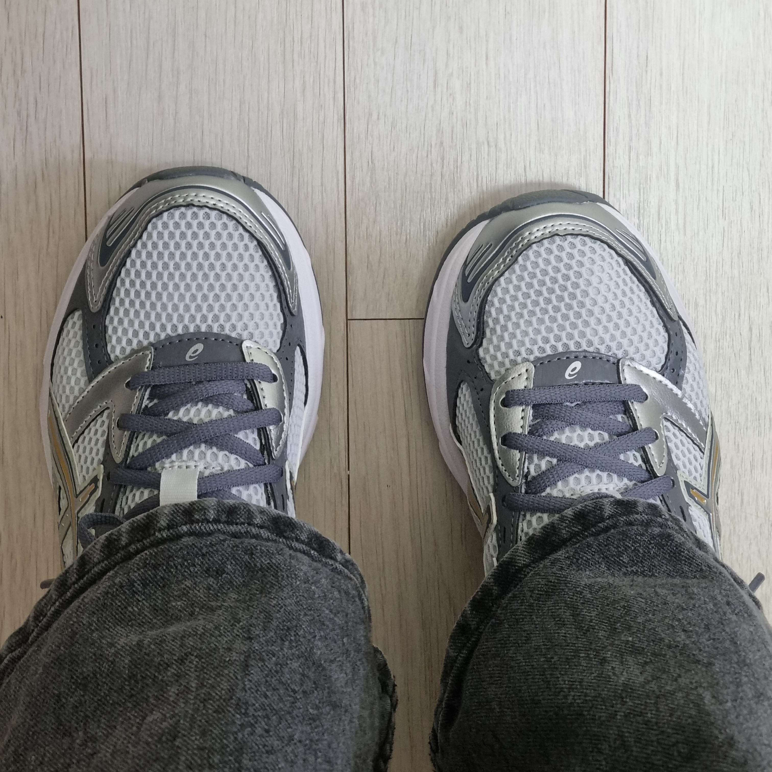 Asics Gel-1130 Polar Shade Pure Silver 착용 스타일