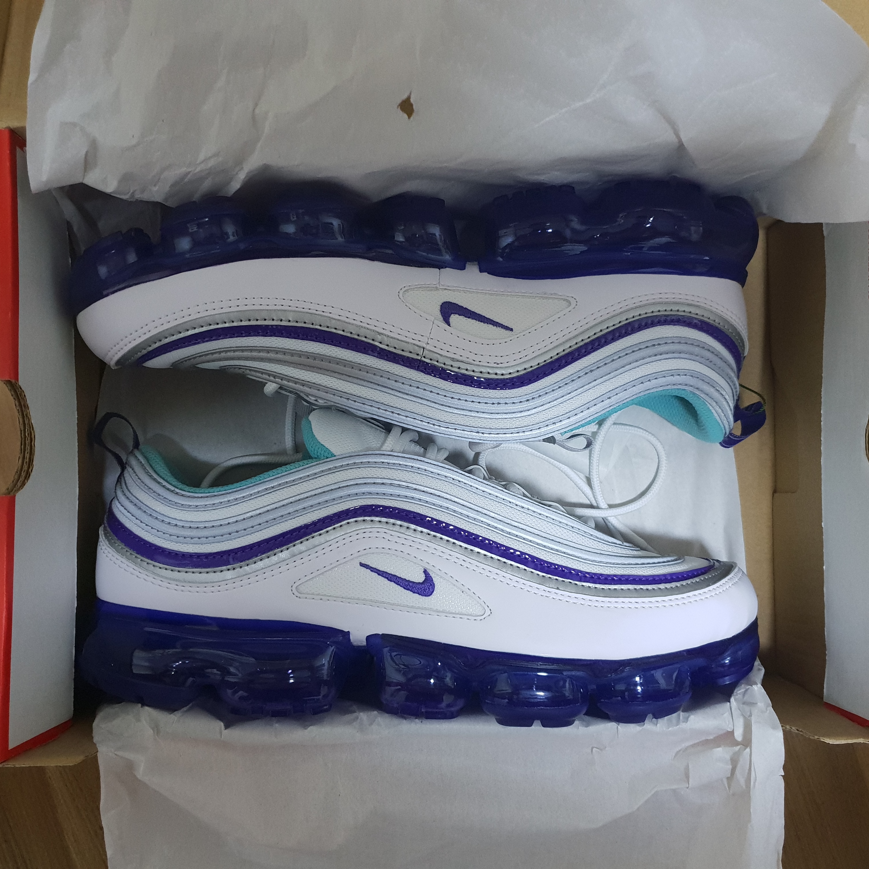 Nike Air VaporMax 97 Grape 착용 스타일