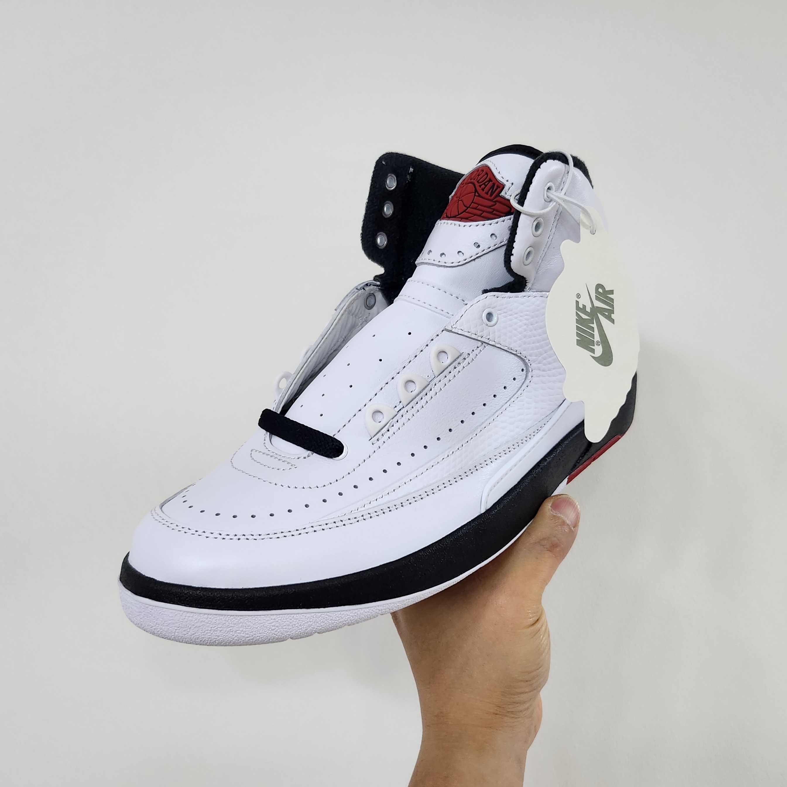 Jordan 2 Retro OG Chicago 착용 스타일 - 1