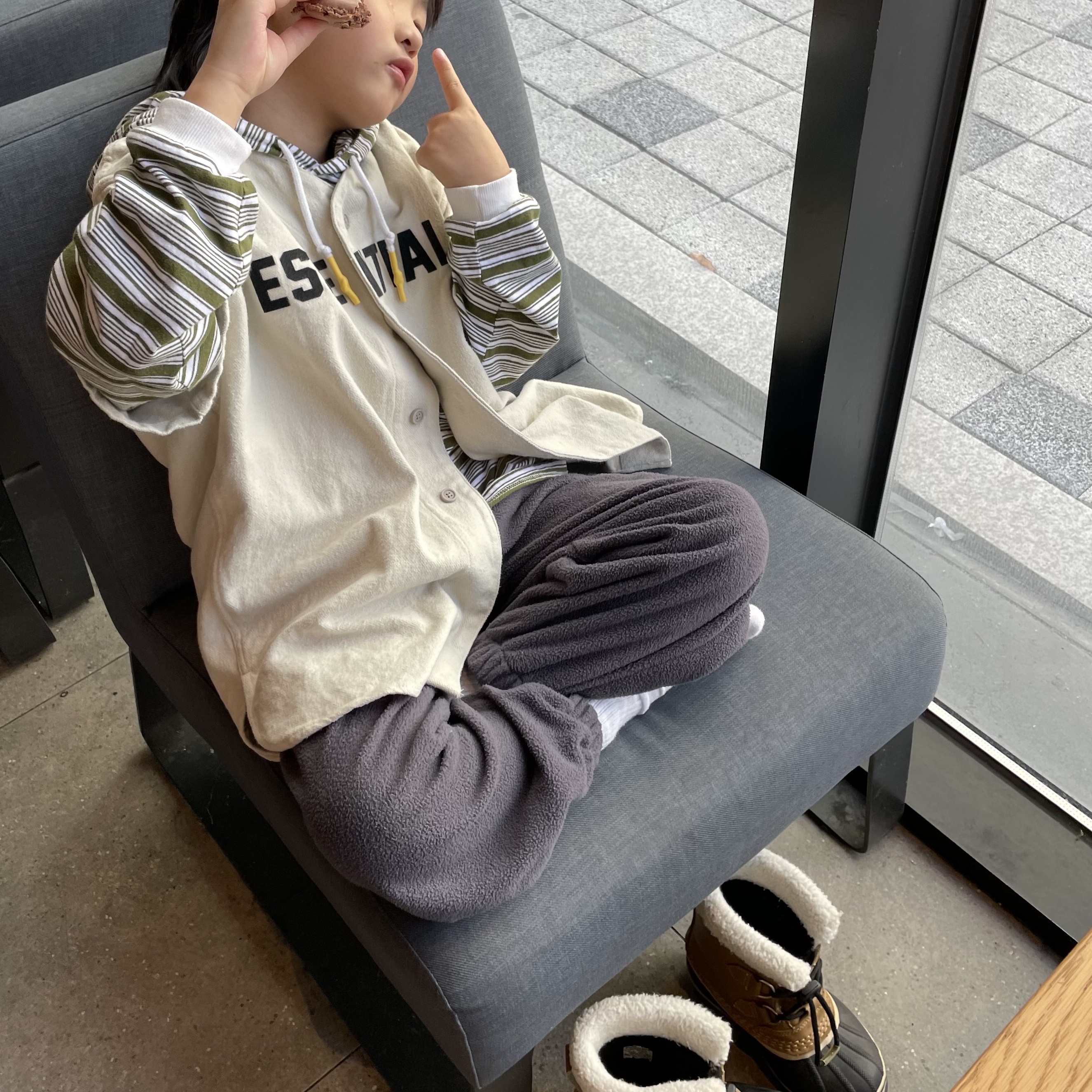 (Kids) Essentials Baseball Jersey Wheat - 22SS 착용 스타일
